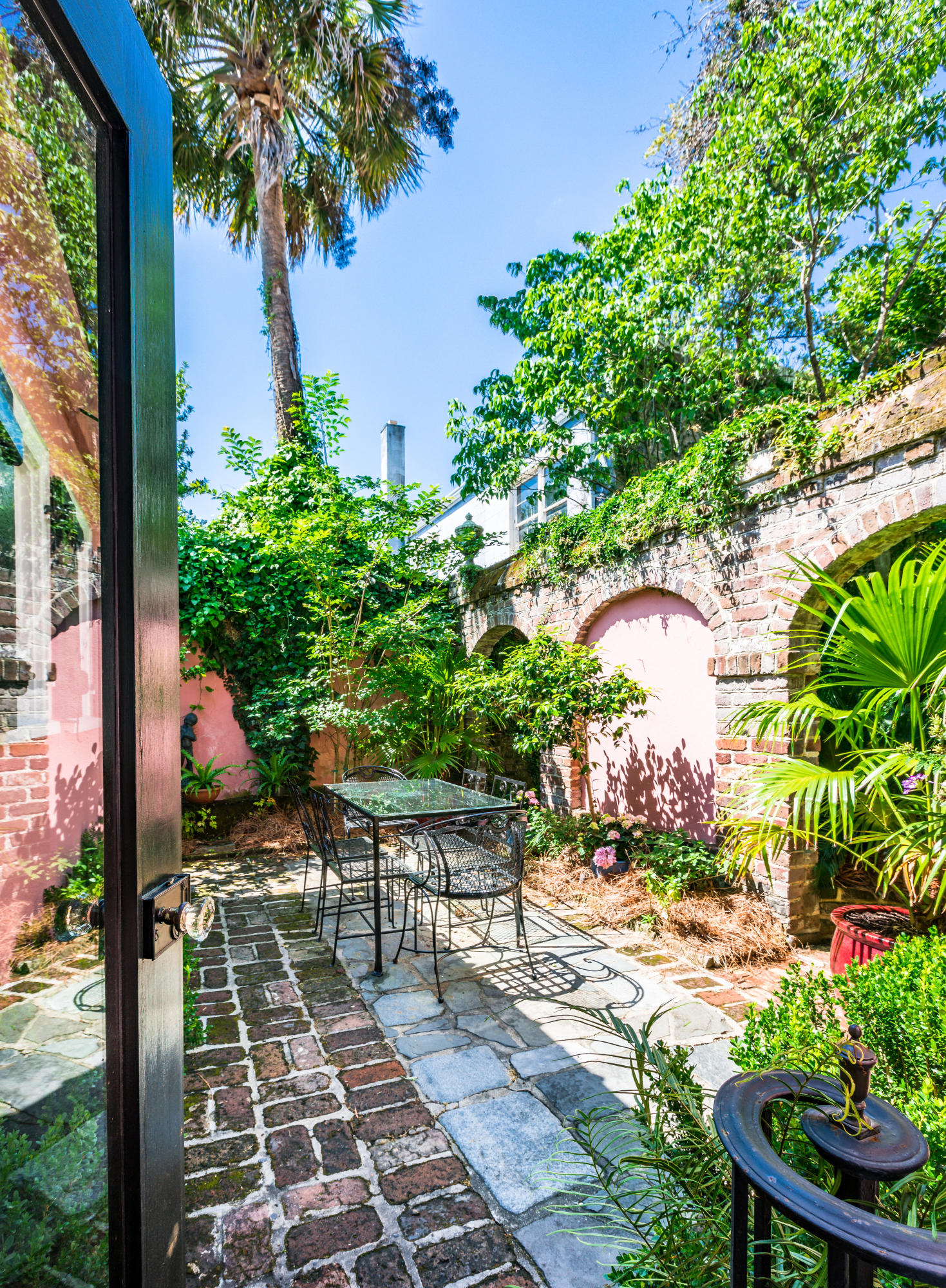 17 Chalmers Street Charleston, SC 29401 - Photo 8 of 32 17 Chalmers-0011