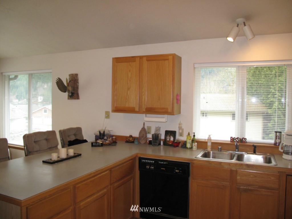 471 Maple Grove Road Port Angeles, WA 98363 - Photo 10 of 25