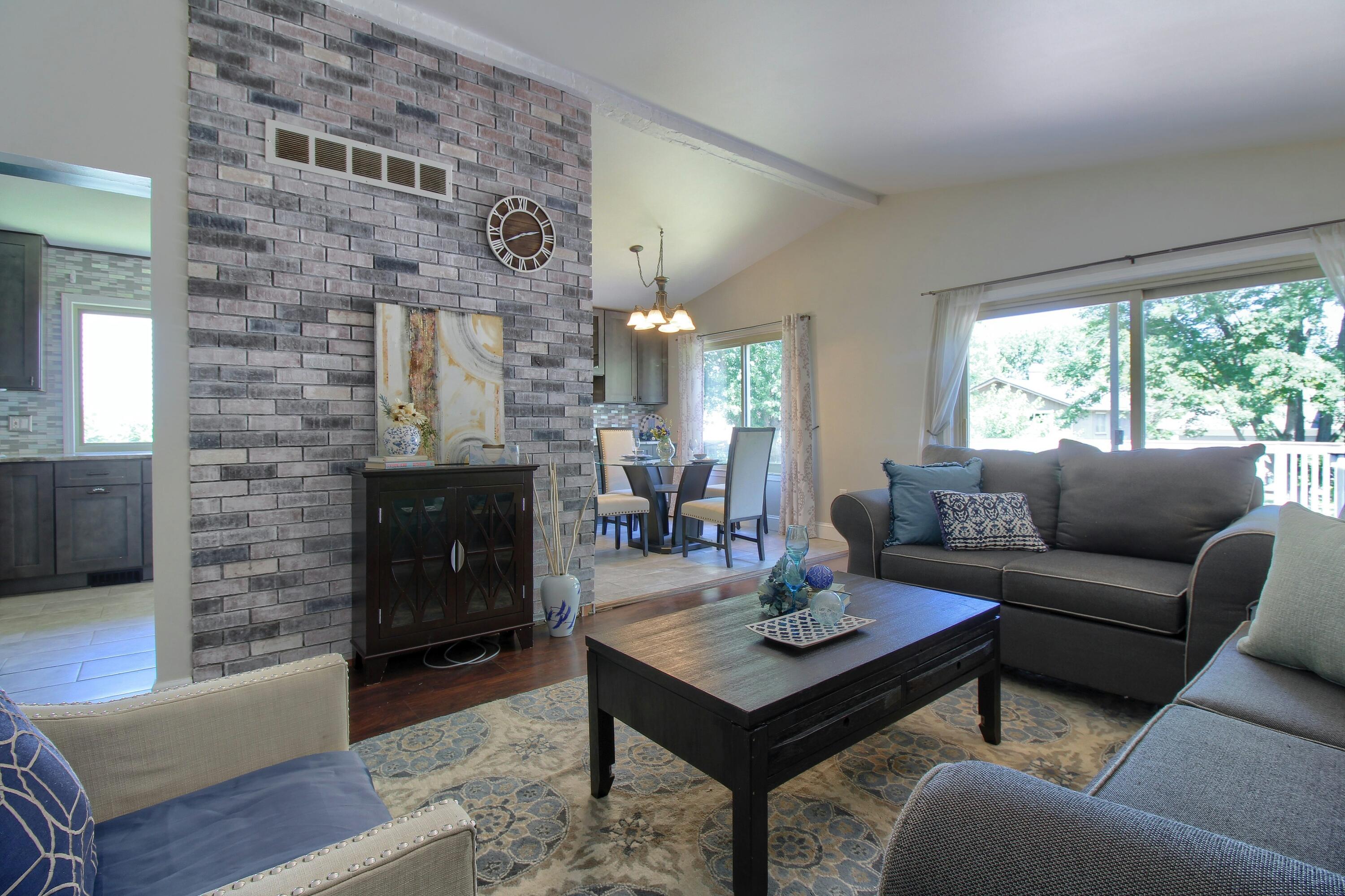 42608 Hanford Road Canton, MI 48187 - Photo 6 of 32 6-Living-Room-2nd-View