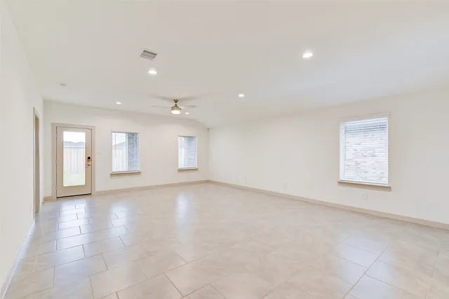 $2,400 | 29915 Reagans Rnch Drive, Katy, TX 77494