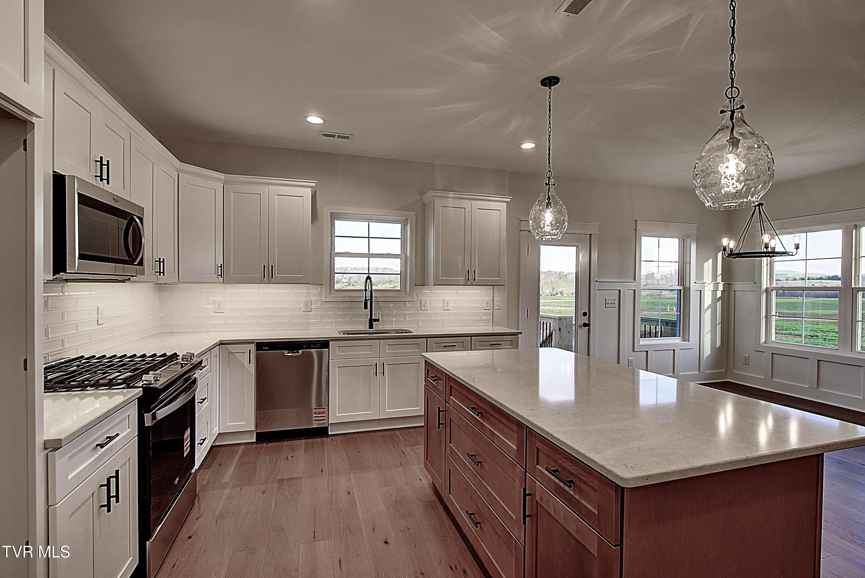 1136 Hawley Road Blountville, TN 37617 - Photo 11 of 39 19