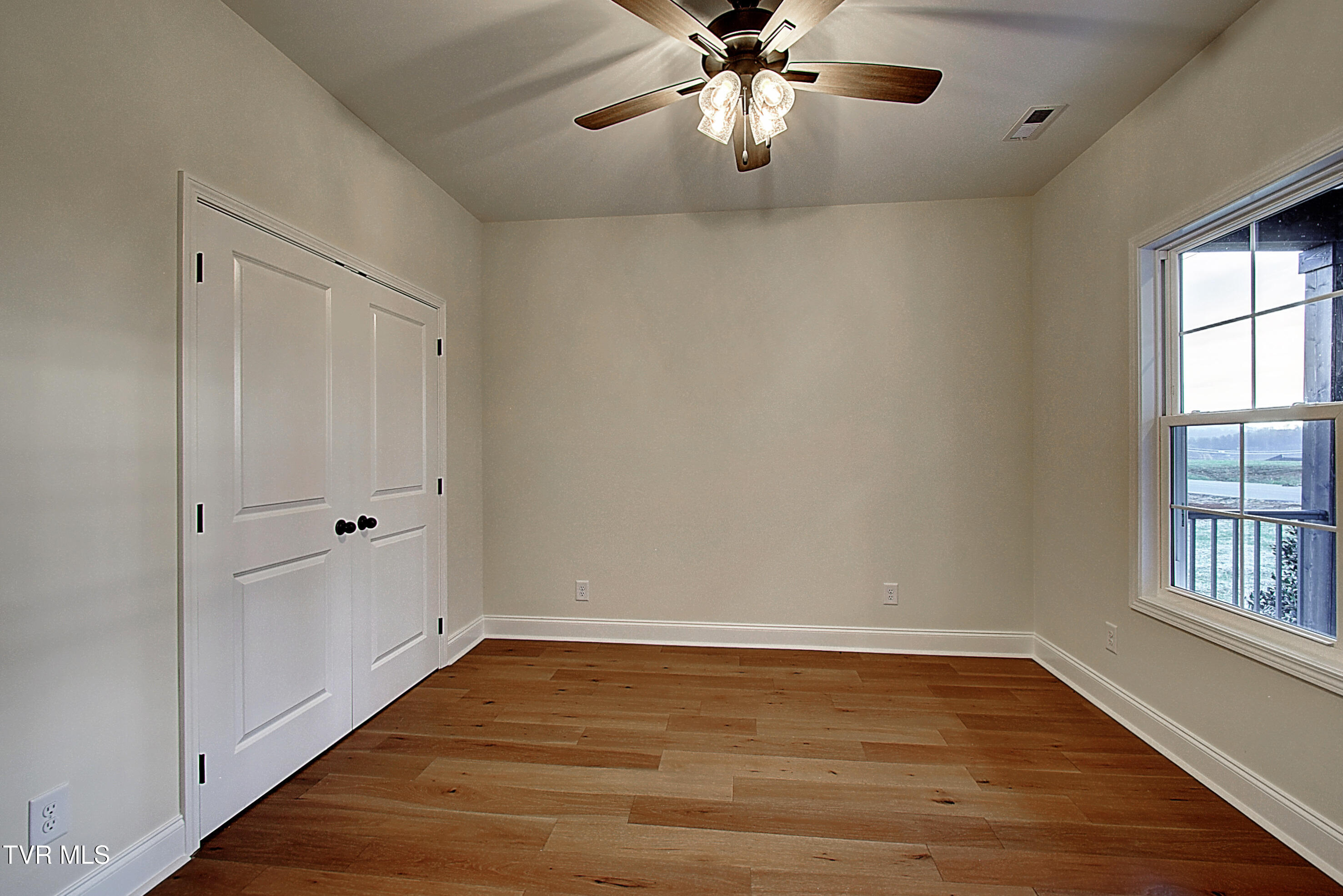 1136 Hawley Road Blountville, TN 37617 - Photo 21 of 39 31