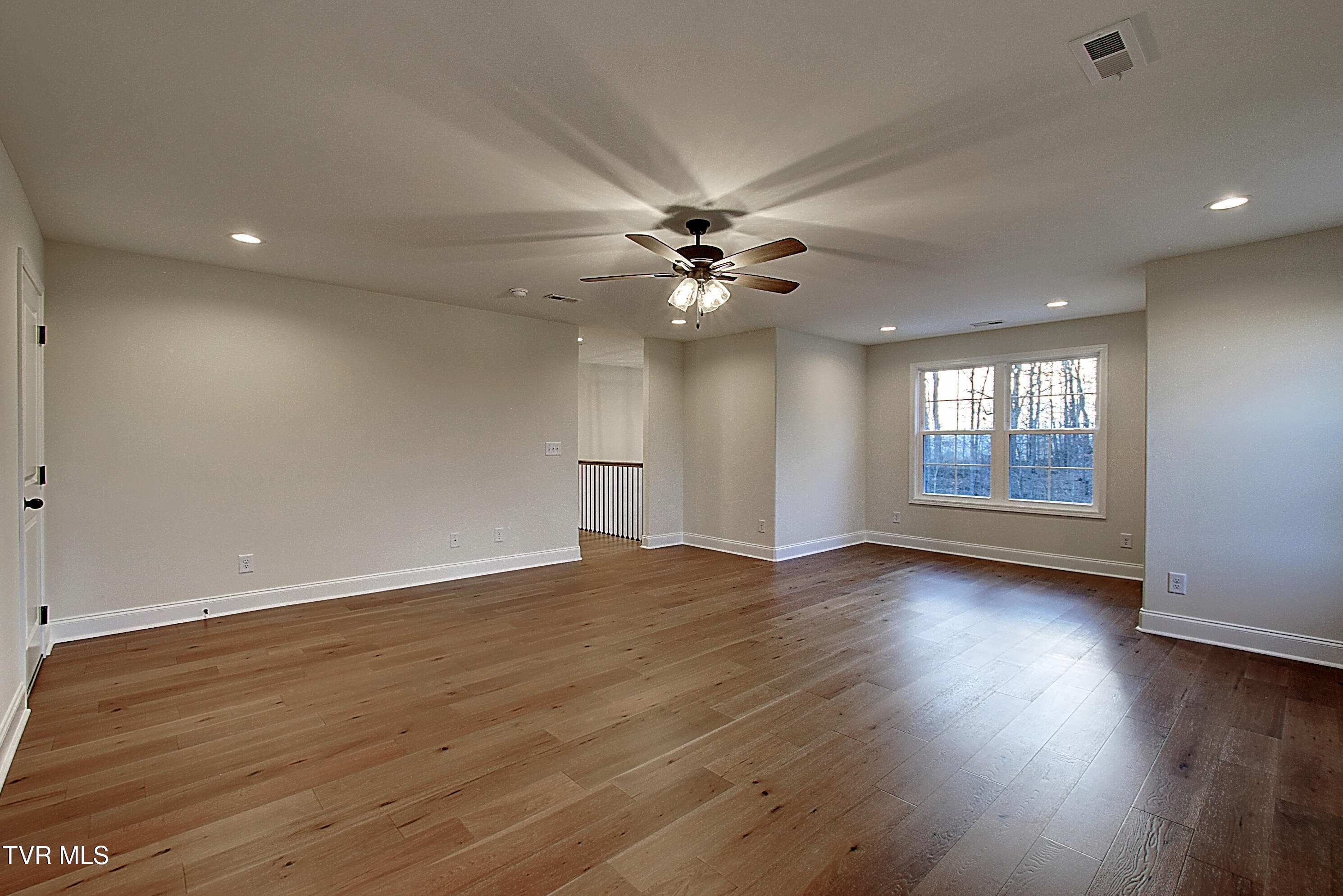 1136 Hawley Road Blountville, TN 37617 - Photo 25 of 39 36