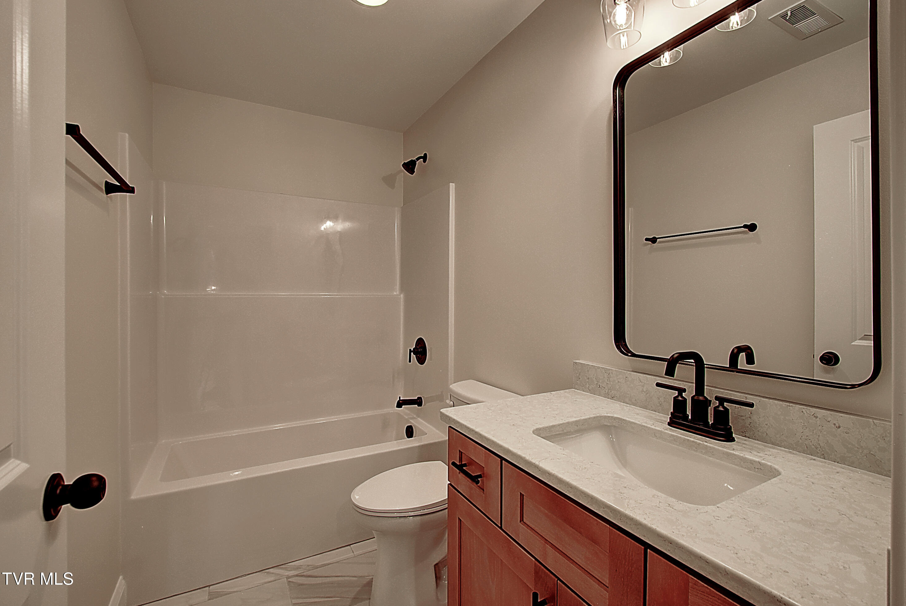 1136 Hawley Road Blountville, TN 37617 - Photo 29 of 39 44