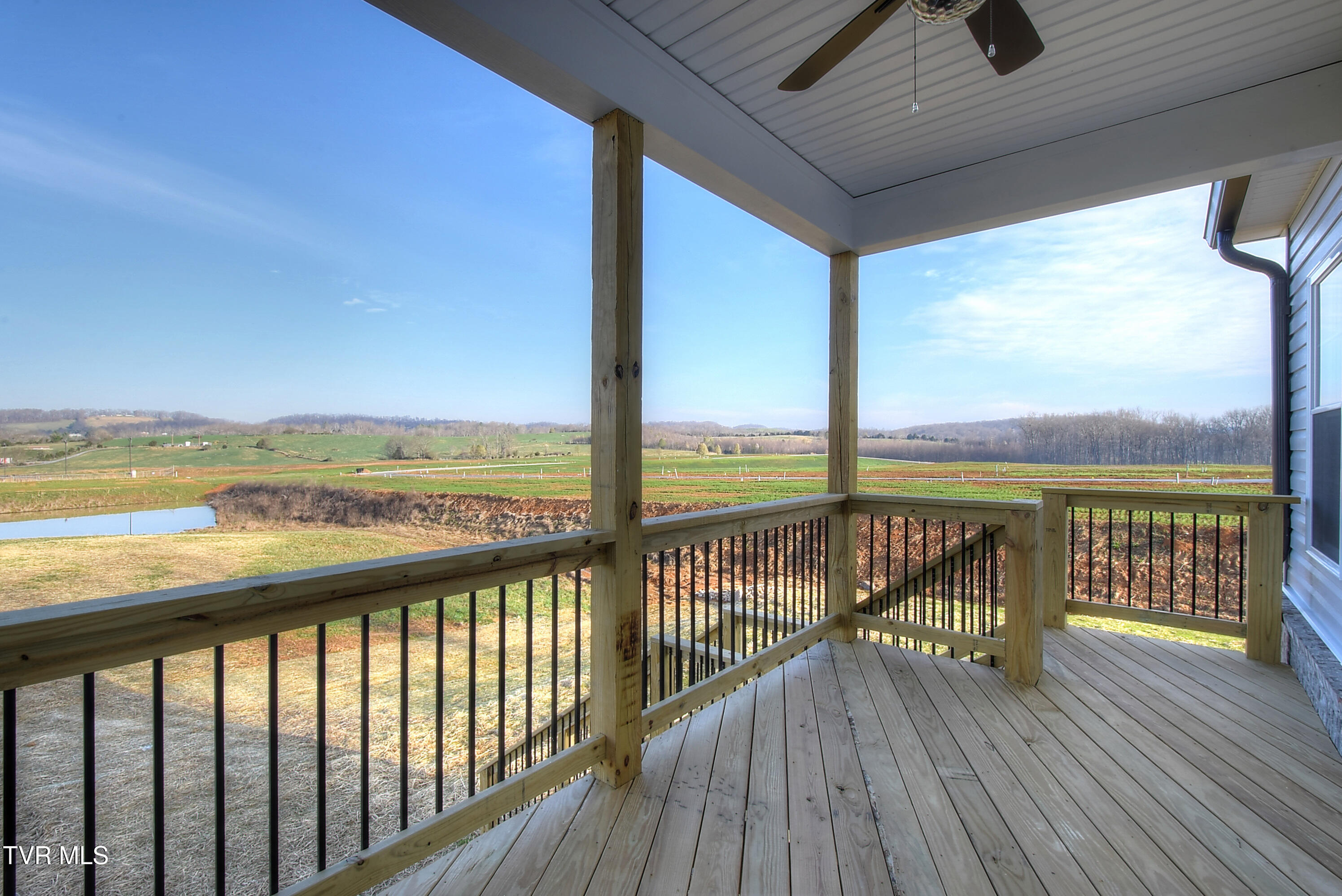 1136 Hawley Road Blountville, TN 37617 - Photo 37 of 39 51