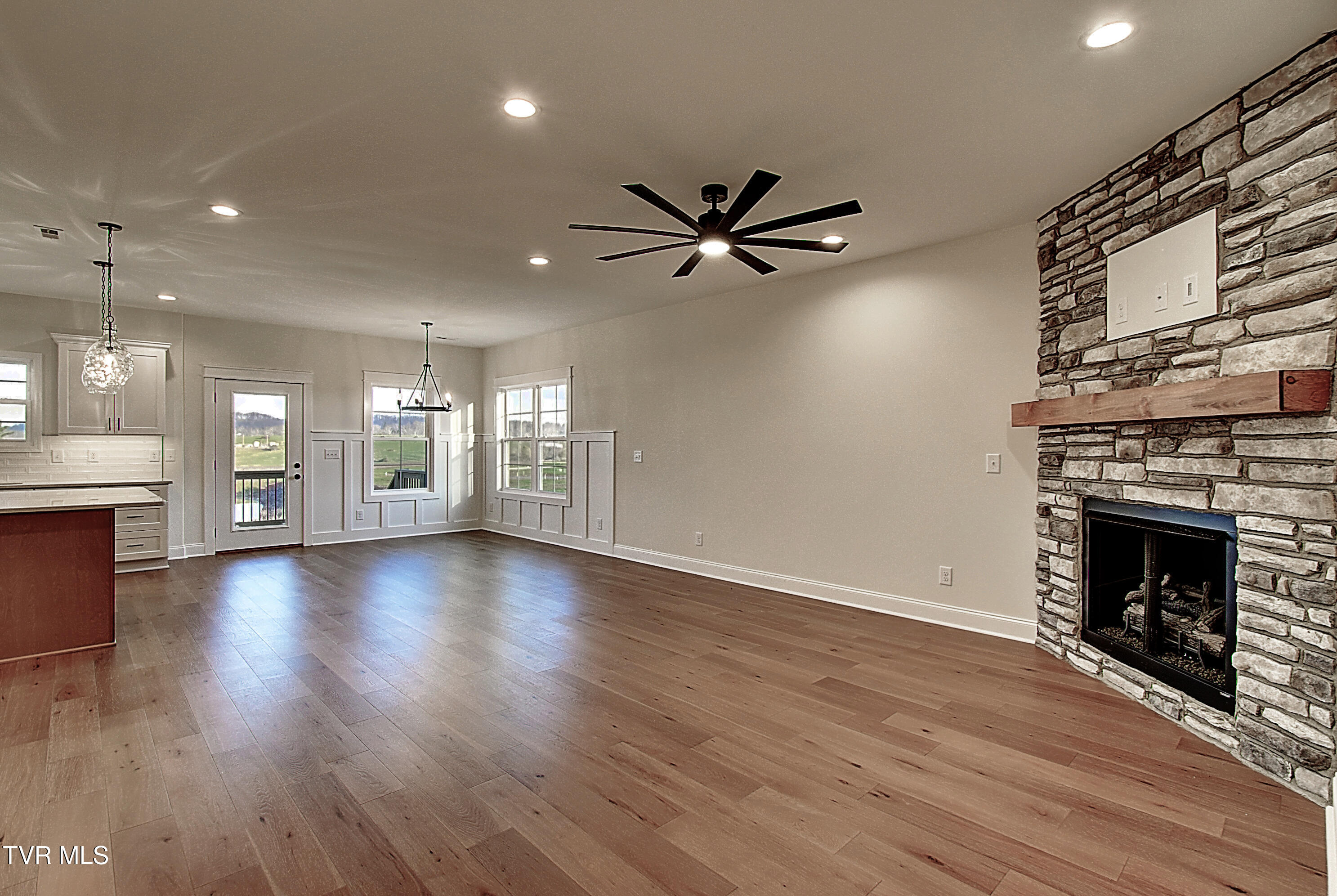 1136 Hawley Road Blountville, TN 37617 - Photo 8 of 39 15