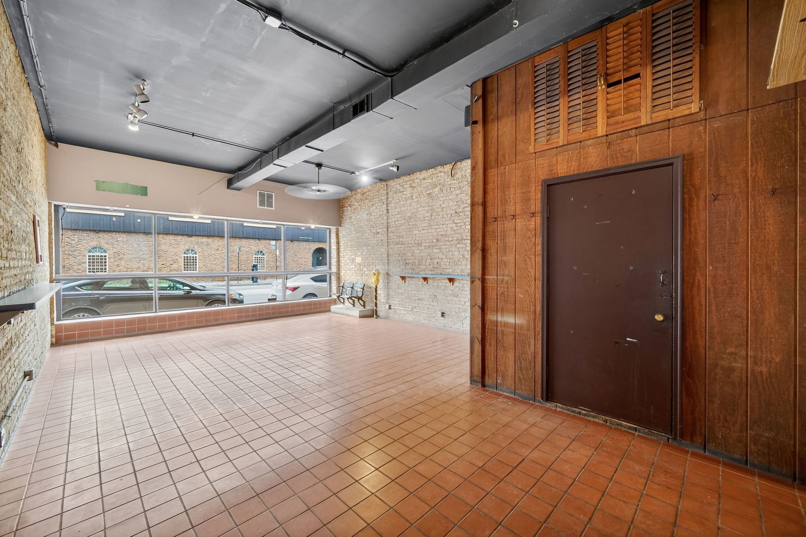 4369 North Elston Avenue Chicago, IL 60641 - Photo 13 of 43