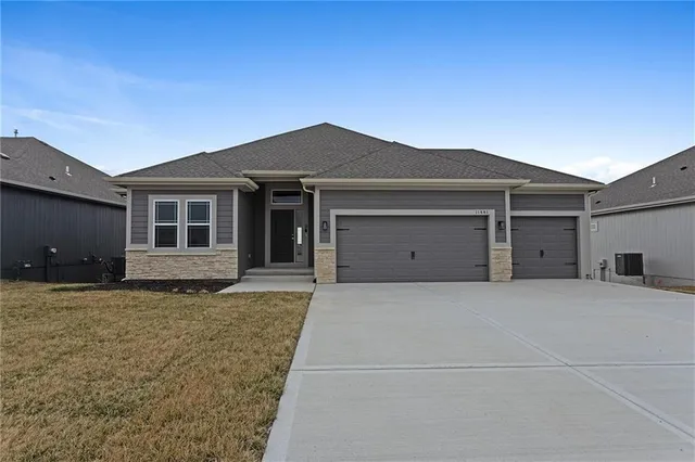 $531,040 | 11128 North Bristol Avenue, Kansas City, MO 64156