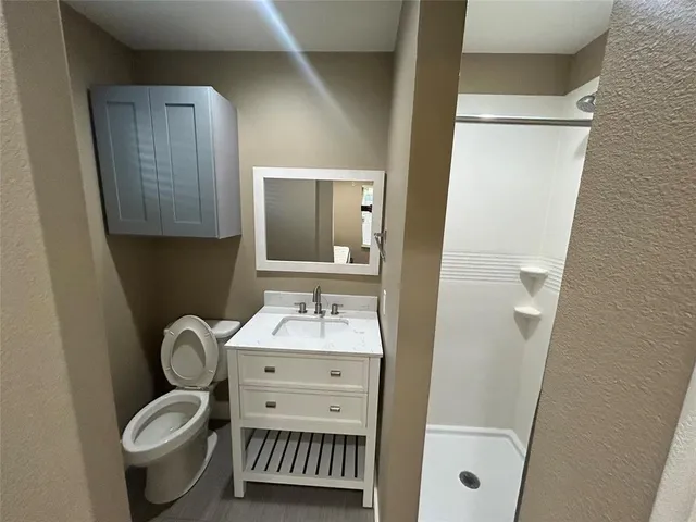 $1,400 | 301 East Brockett Street, Sherman, TX 75090