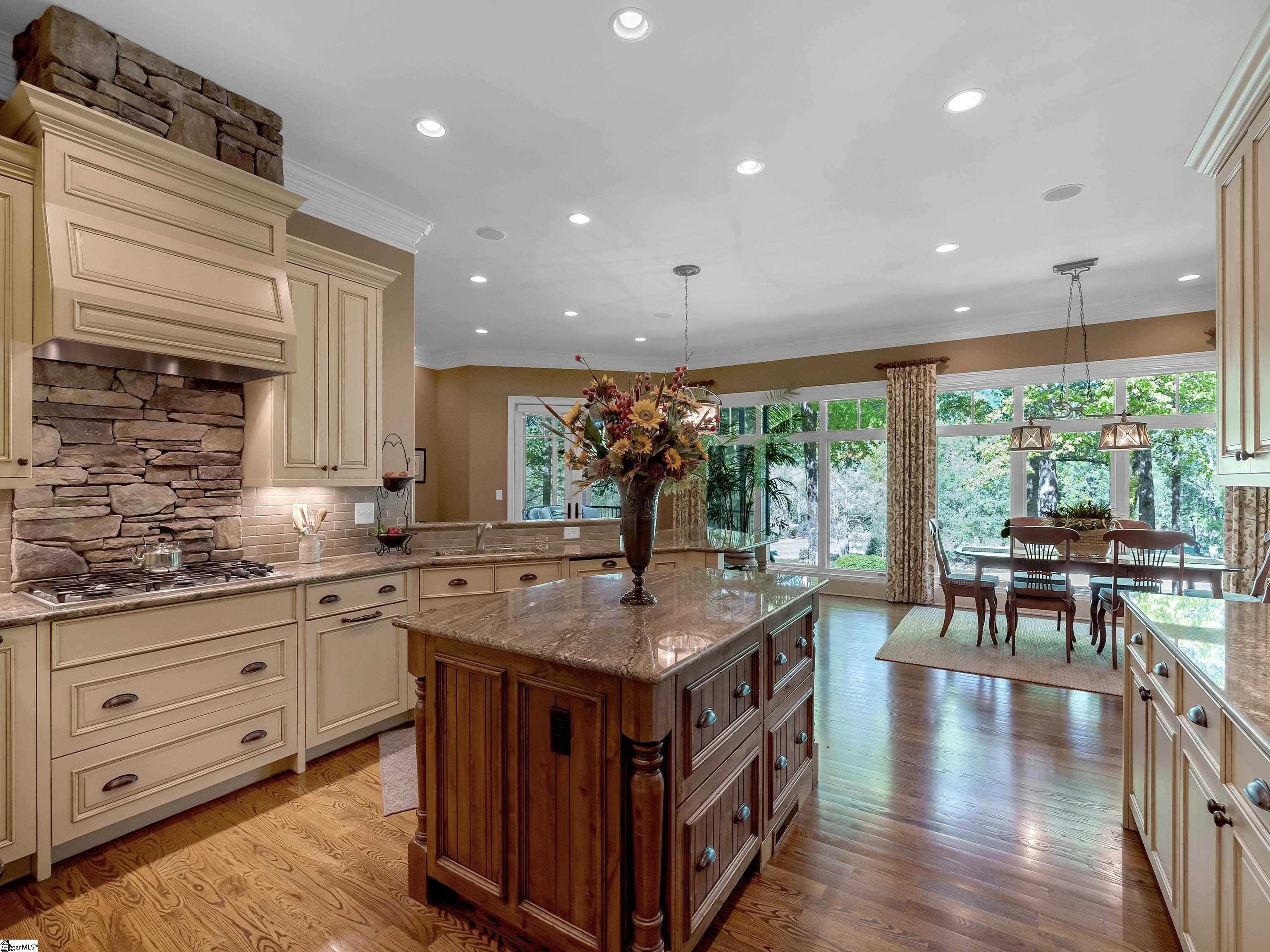 108 Kingshead Road Travelers Rest, SC 29690 - Photo 11 of 36