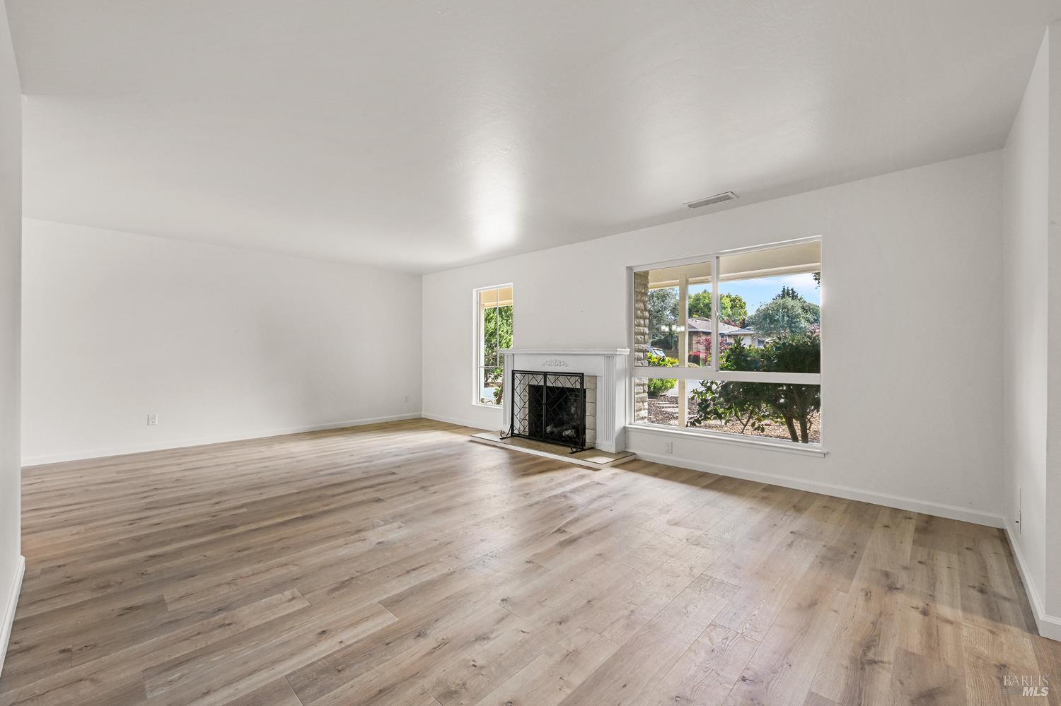 241 Belhaven Circle Santa Rosa, CA 95409 - Photo 5 of 36