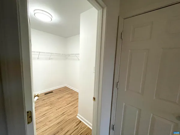 a view of utility room