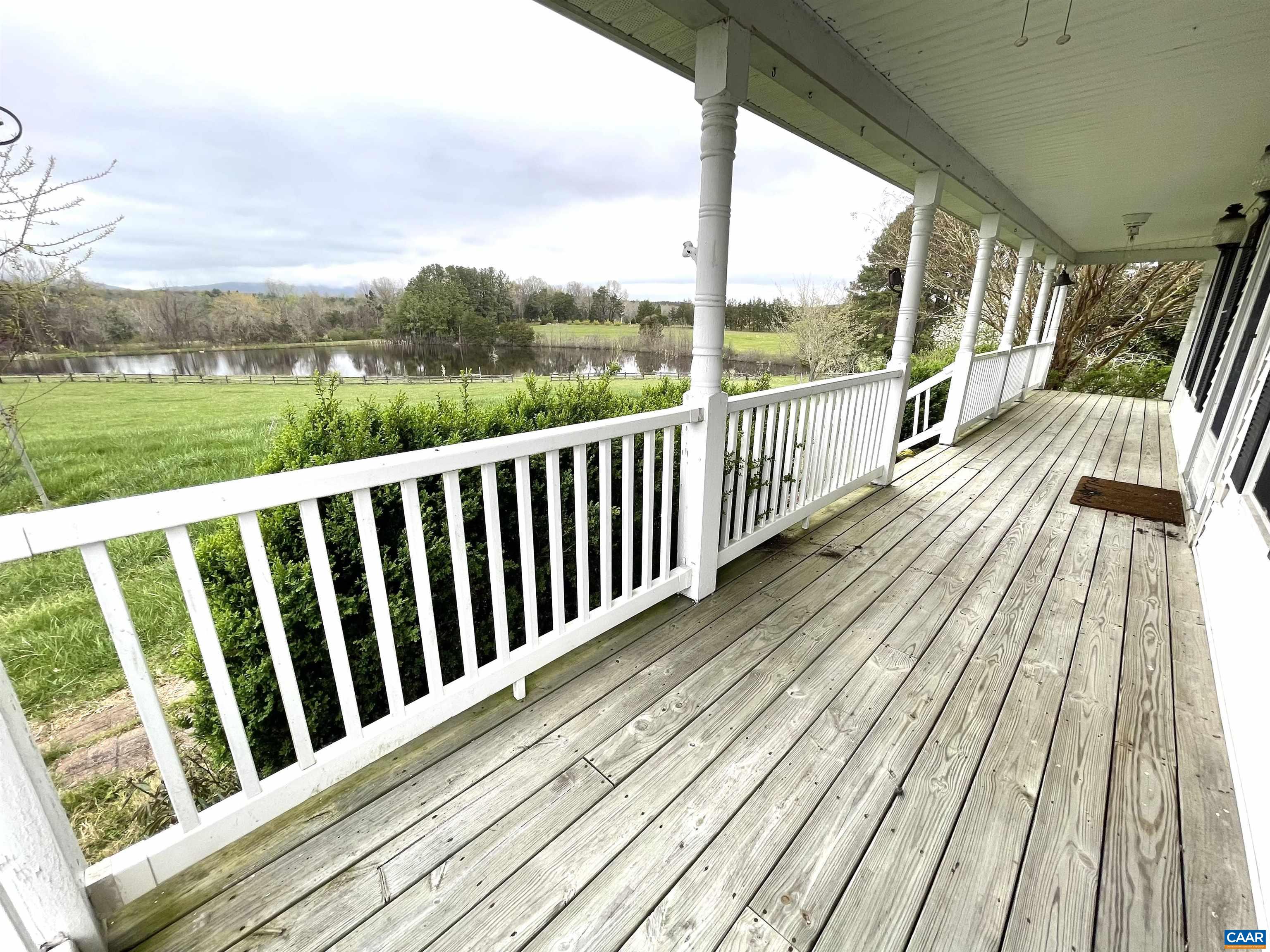 4437 Richmond Road Keswick, VA 22947 - Photo 14 of 33 Front Porch