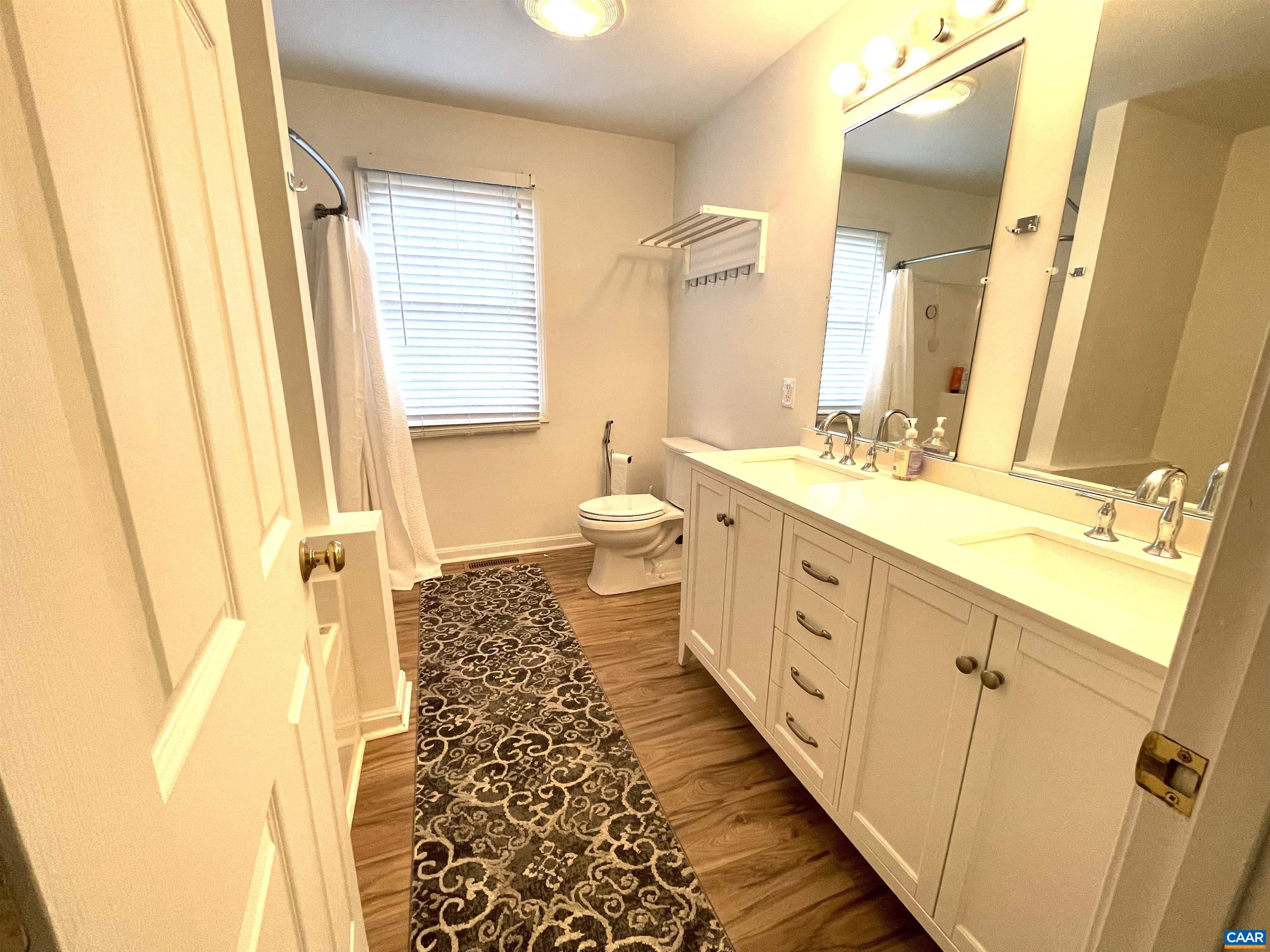4437 Richmond Road Keswick, VA 22947 - Photo 10 of 33 Master Bath