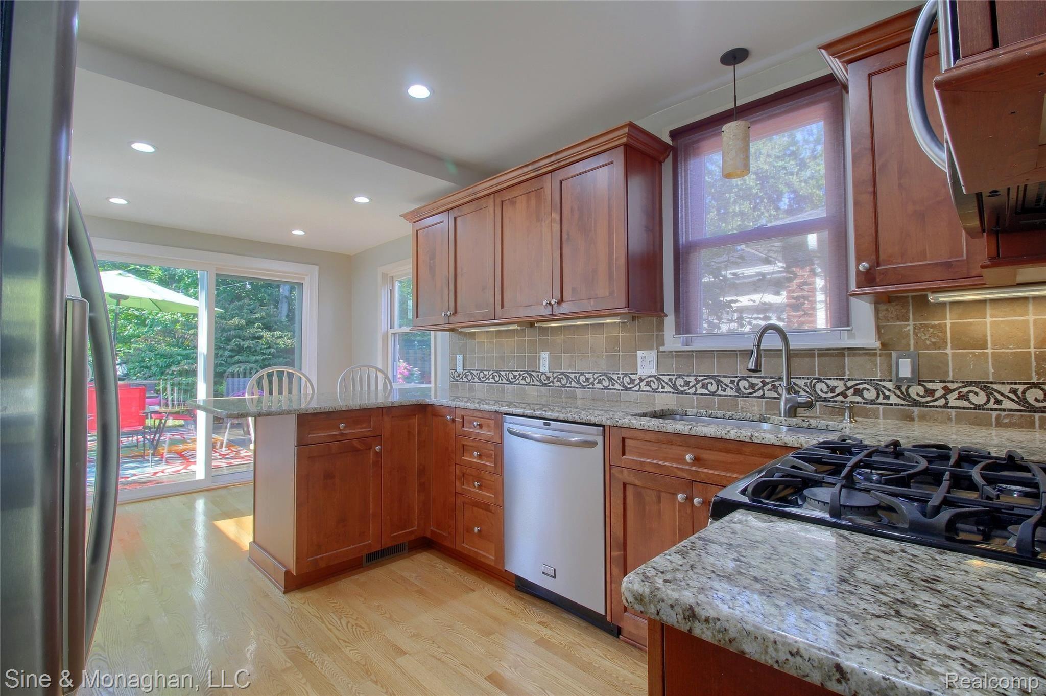 1985 Oxford Road Grosse Pointe, MI 48236 - Photo 7 of 30 8-Kitchen-2nd-View.jpg