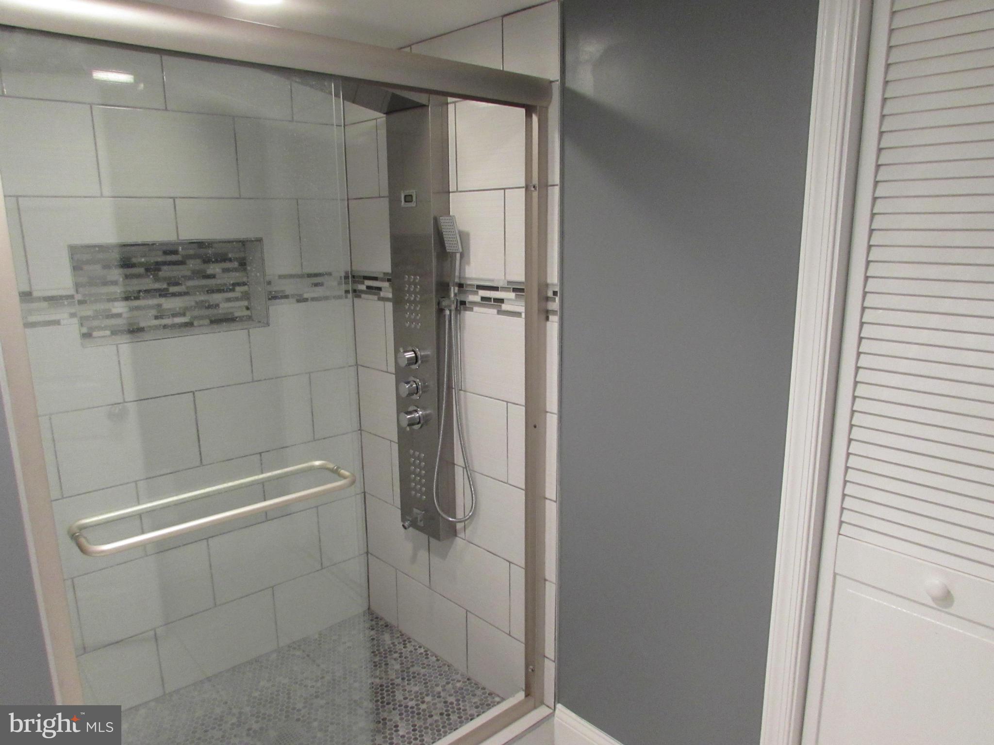 4040 2nd Street Southwest Washington, DC 20032 - Photo 22 of 30 Bath (Master)