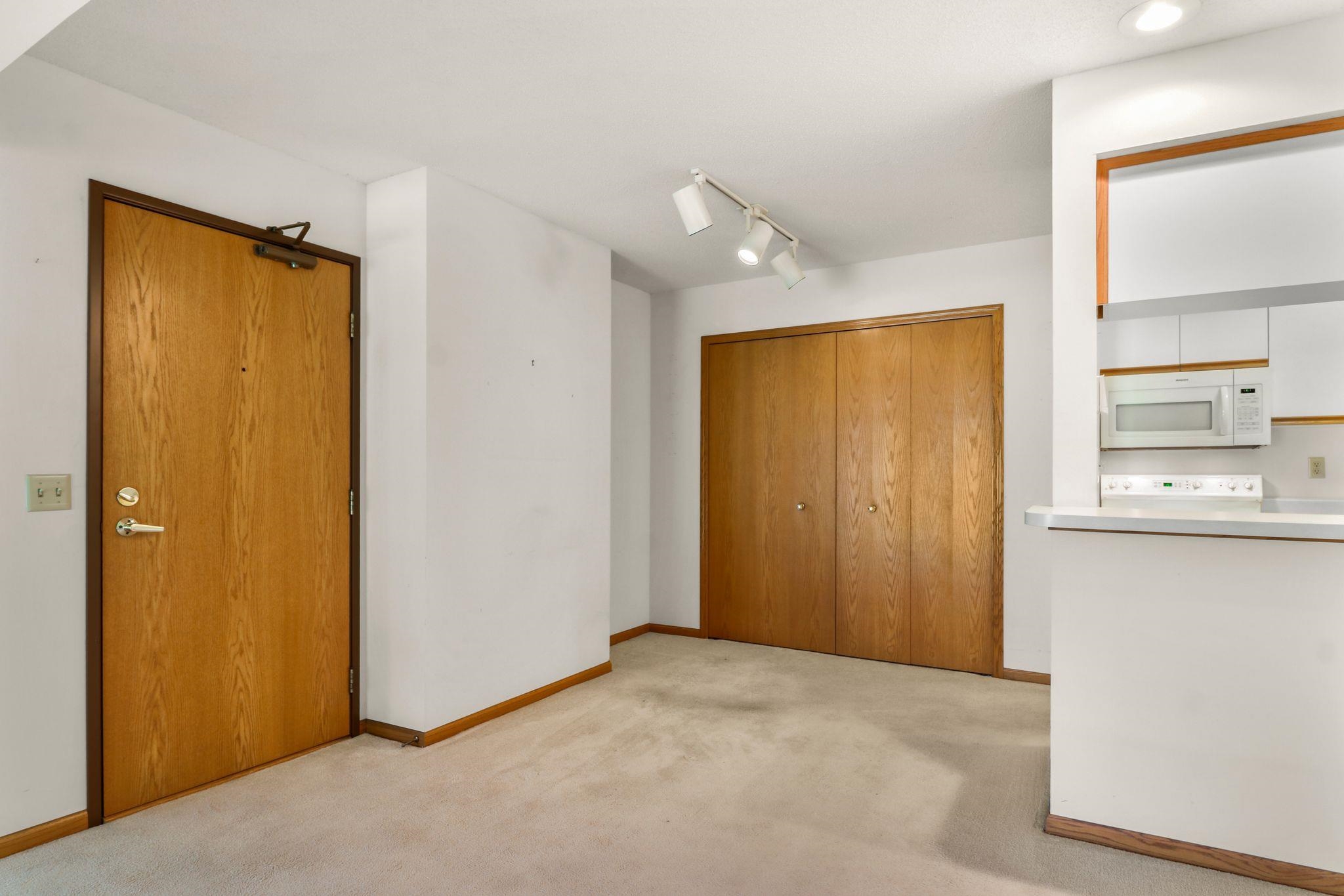 965 Park, Unit 101 Oregon, WI 53575 - Photo 17 of 31