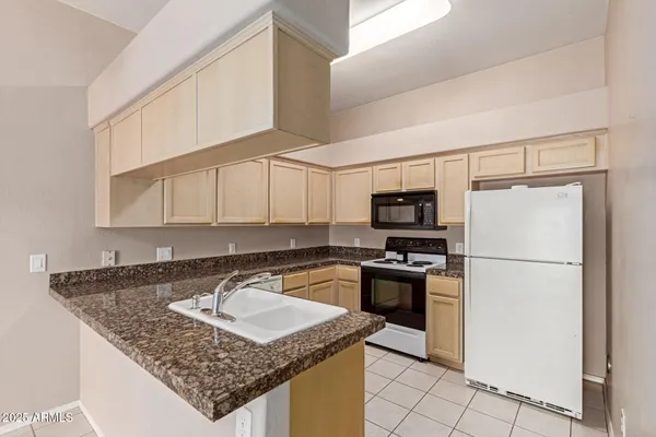 $269,900 | 16354 East Palisades Boulevard, Unit 3103, Fountain Hills, AZ 85268