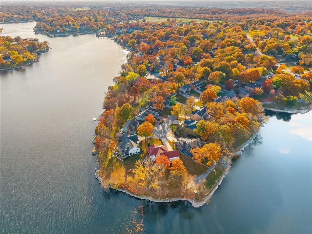 102 Northwest Hackberry Street Lee's Summit, MO 64064 - Photo 2 of 45