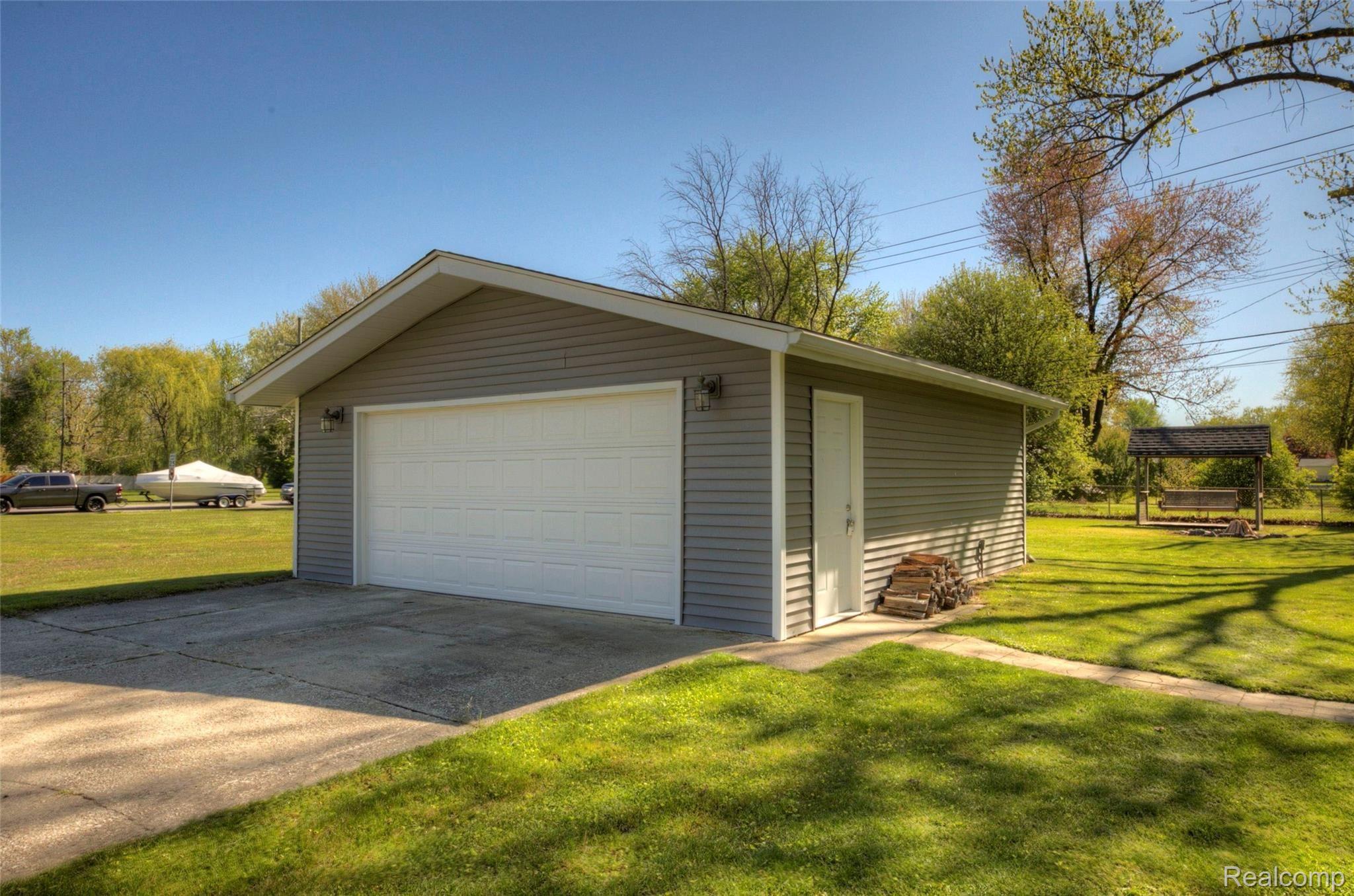 18017 Sumpter Road Belleville, MI 48111 - Photo 33 of 46 4H8A6588_89_90.jpg