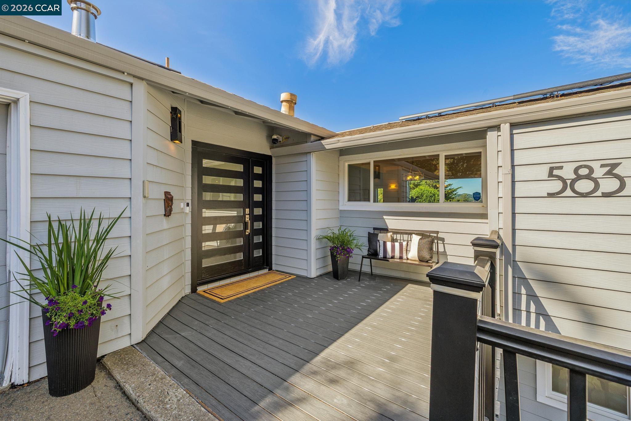 583 Tahos Road Orinda, CA 94563 - Photo 2 of 31 Gallery Image 2