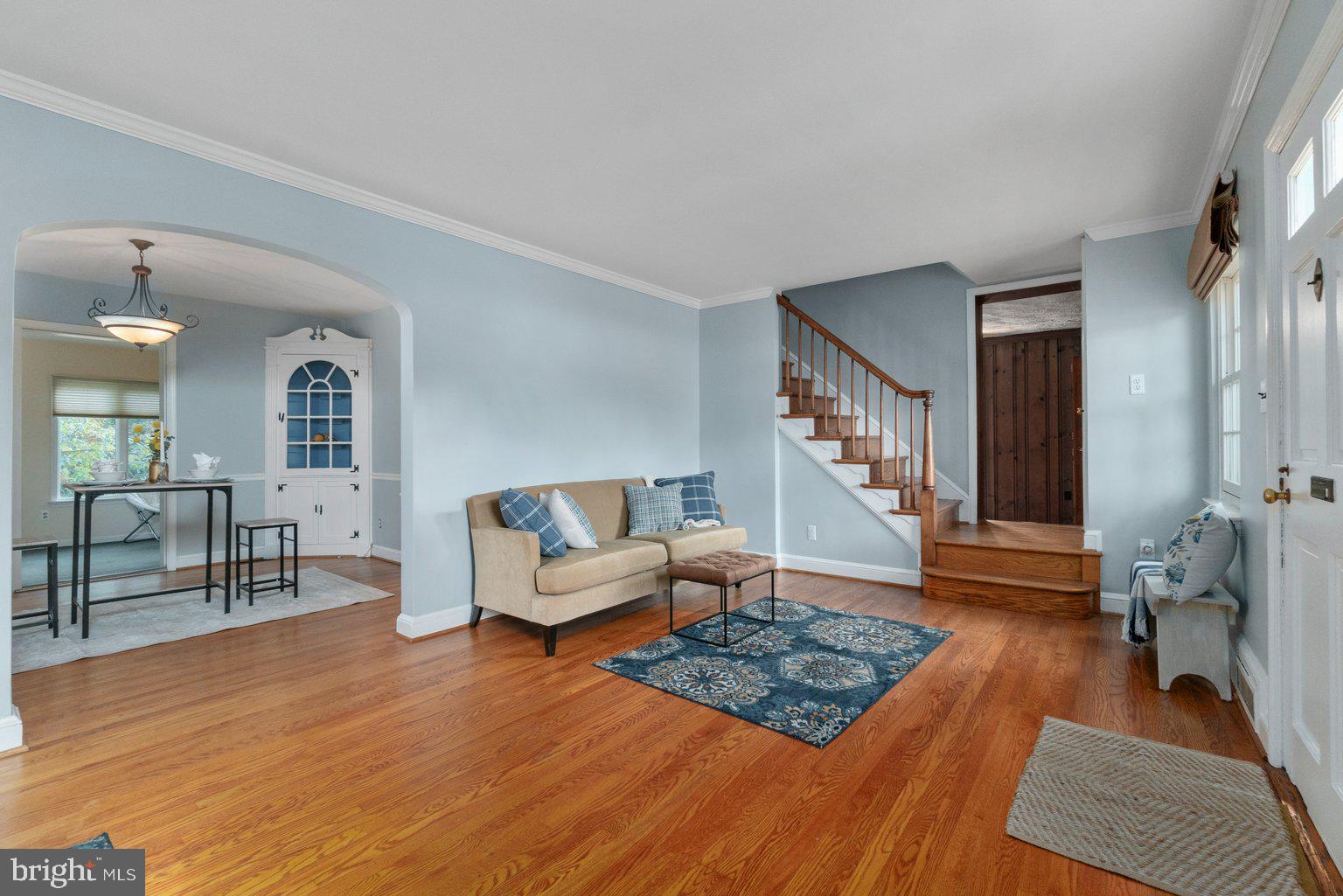 41 Tanglewood Road Baltimore, MD 21228 - Photo 12 of 35 LR/DR areas with nice HW floors