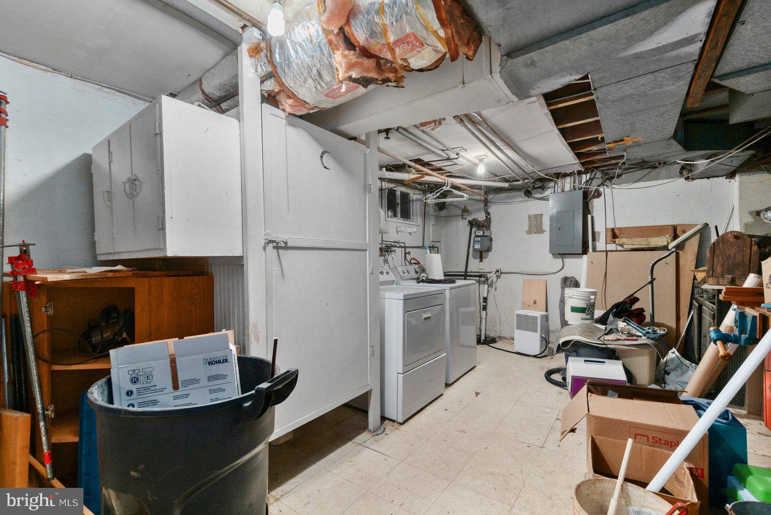 41 Tanglewood Road Baltimore, MD 21228 - Photo 35 of 35 Workshop area with access to yd + storage