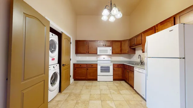 $5,000,000 | 11 East Columbia Avenue, Champaign, IL 61820