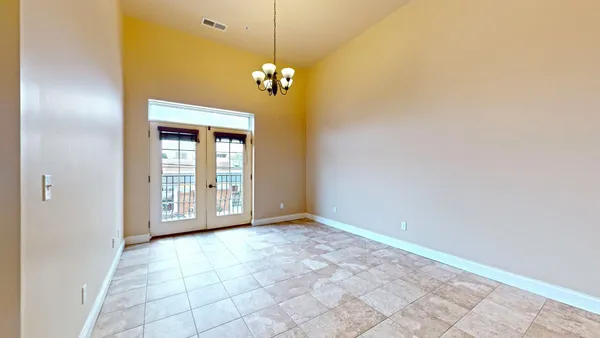 $5,000,000 | 11 East Columbia Avenue, Champaign, IL 61820