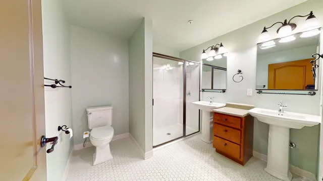 $5,000,000 | 11 East Columbia Avenue, Champaign, IL 61820