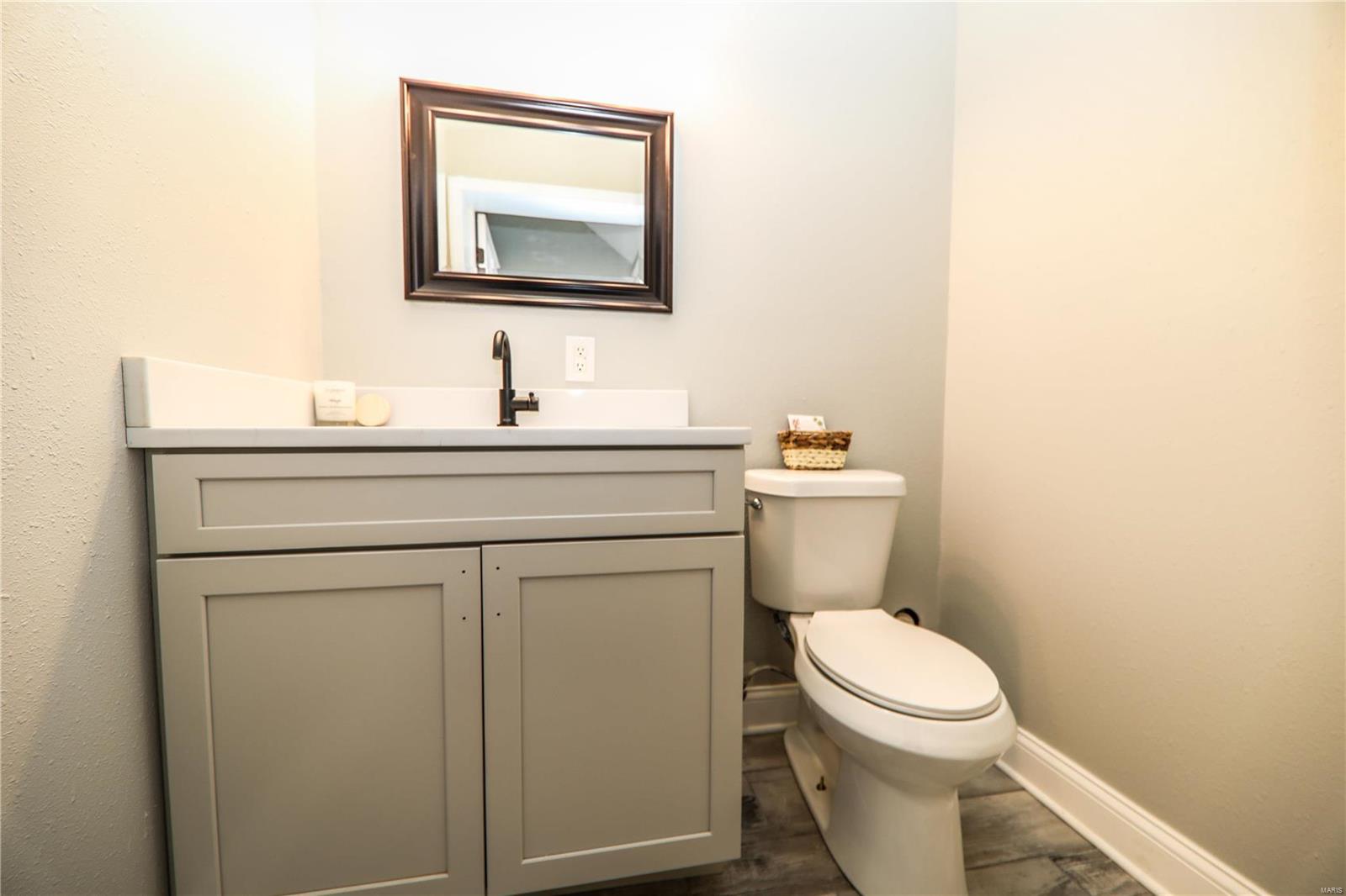 1202 Troy Road Edwardsville, IL 62025 - Photo 18 of 38 Gallery Image 18