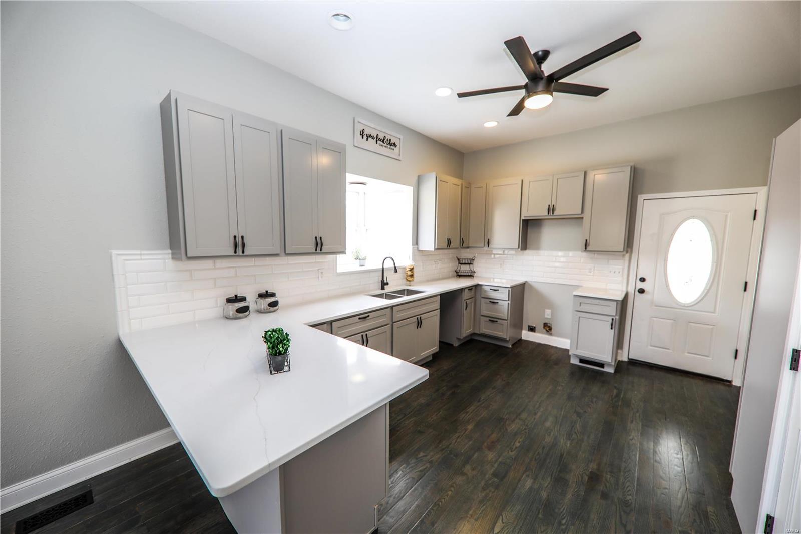 1202 Troy Road Edwardsville, IL 62025 - Photo 19 of 38 Gallery Image 19