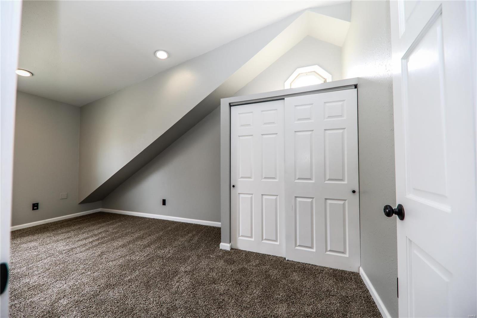 1202 Troy Road Edwardsville, IL 62025 - Photo 21 of 38 Gallery Image 21