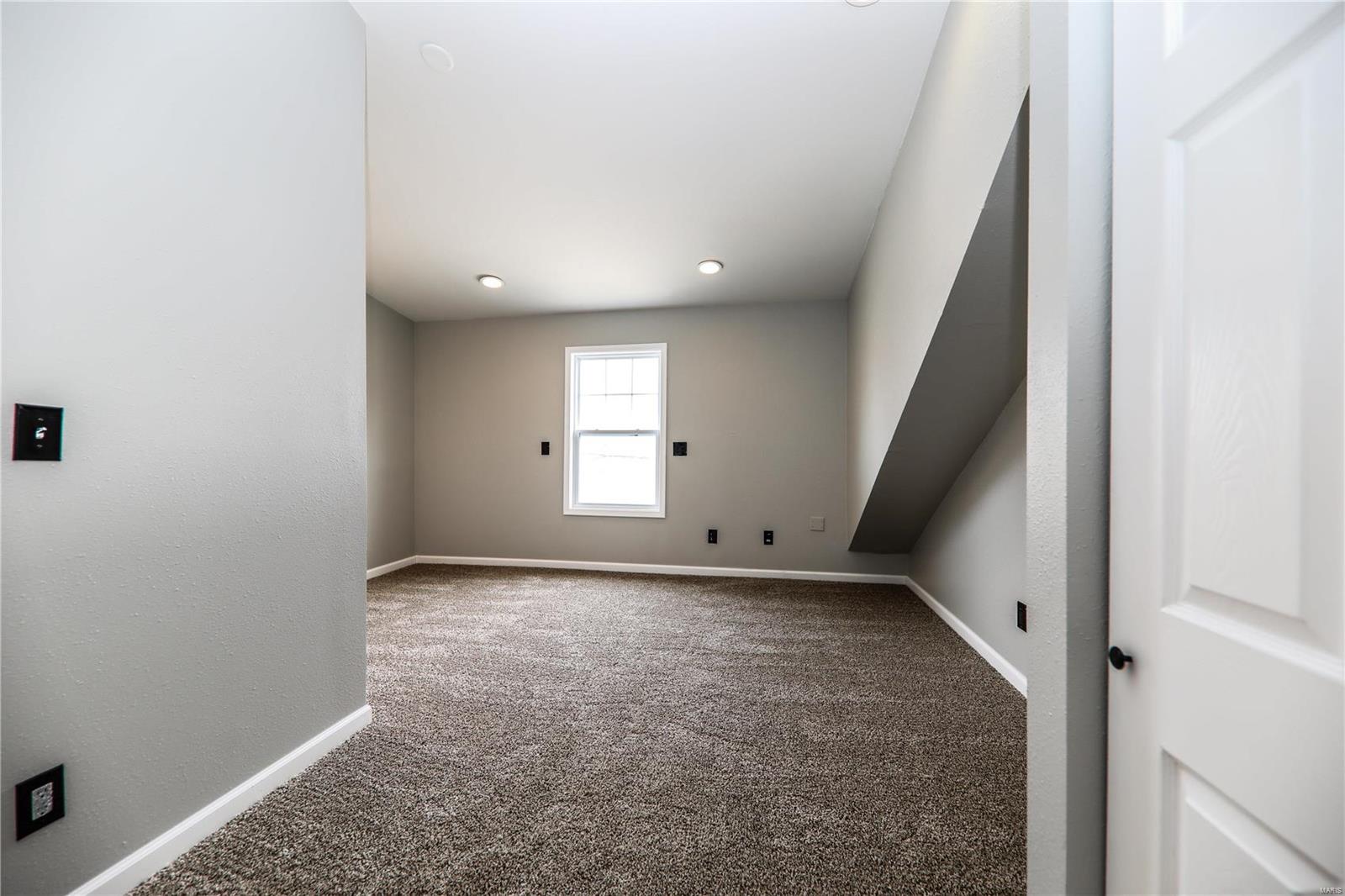 1202 Troy Road Edwardsville, IL 62025 - Photo 22 of 38 Gallery Image 22