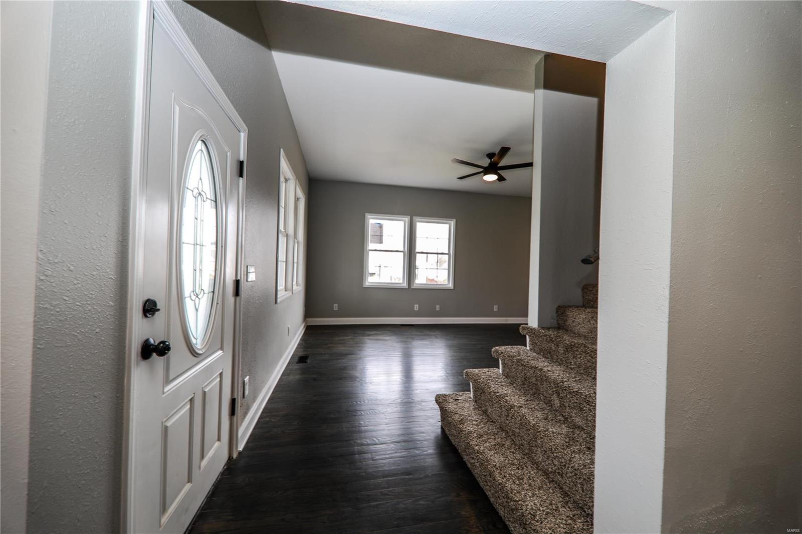 1202 Troy Road Edwardsville, IL 62025 - Photo 7 of 38 Gallery Image 7