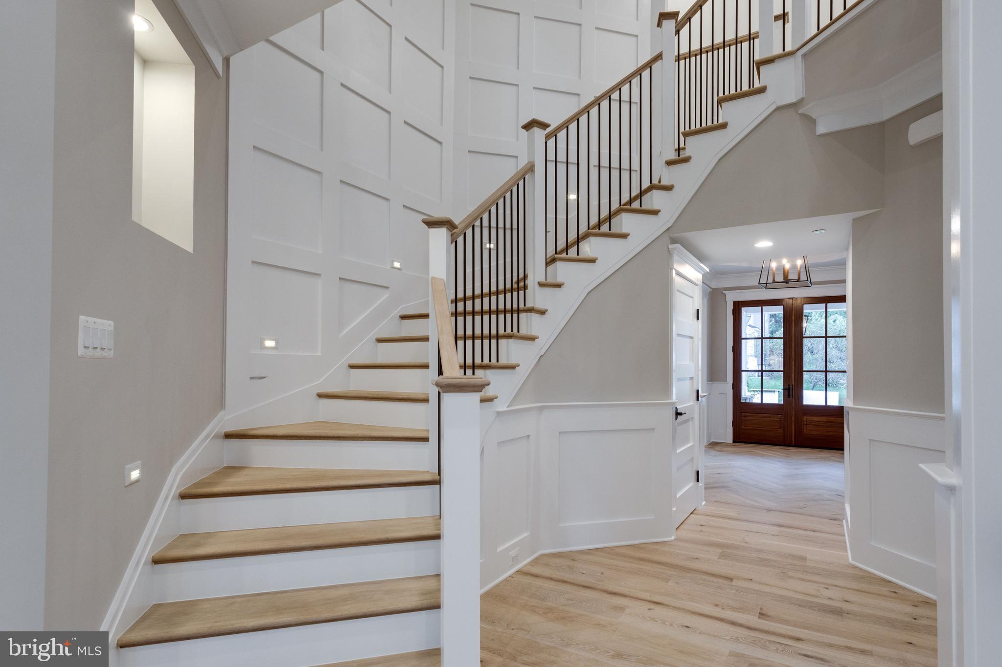6701 Kenhill Road Bethesda, MD 20817 - Photo 5 of 14 Entry/Foyer Example