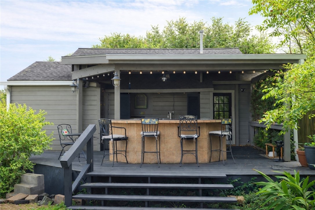 332 Southern Street Corpus Christi, TX 78404 - Photo 16 of 20 front view of house with a yard