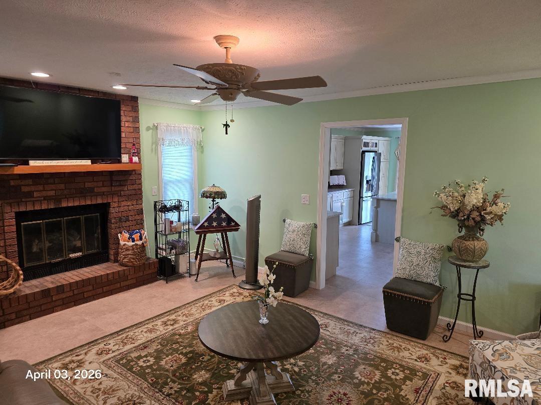 3308 Rawlings Drive Springfield, IL 62704 - Photo 4 of 19