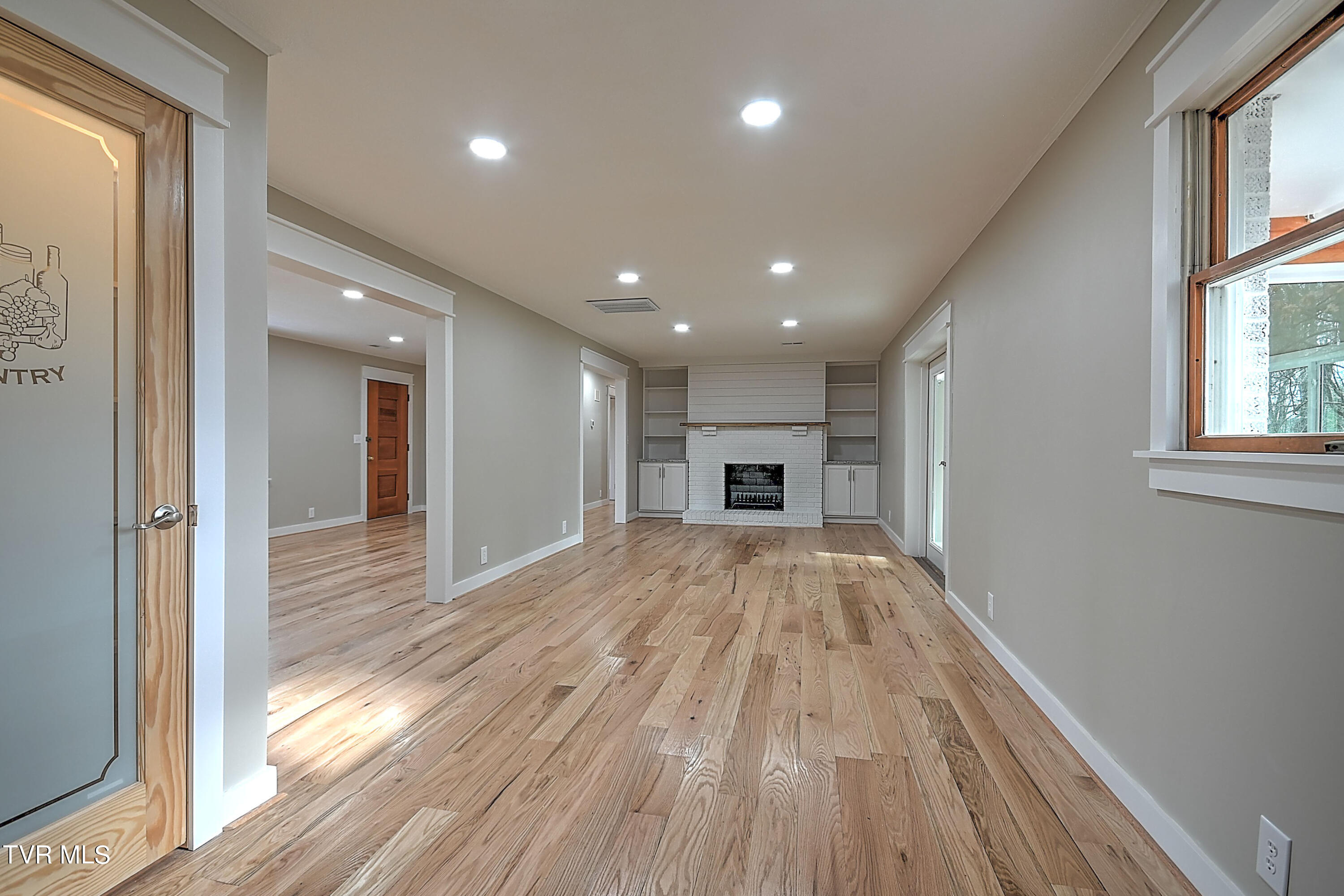 519 Rambling Road Kingsport, TN 37663 - Photo 13 of 58 519 Rambling TS-33