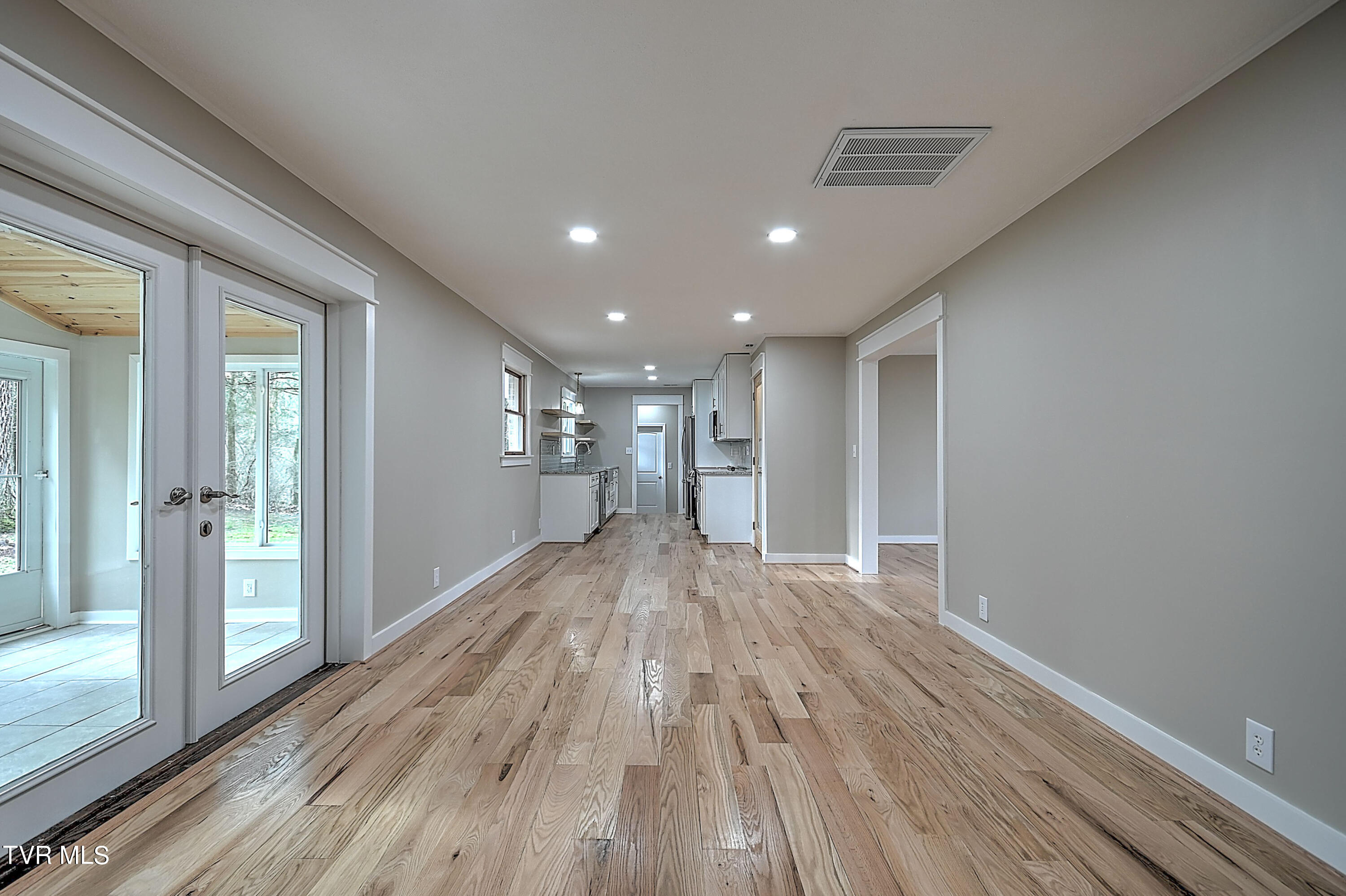 519 Rambling Road Kingsport, TN 37663 - Photo 15 of 58 519 Rambling TS-20