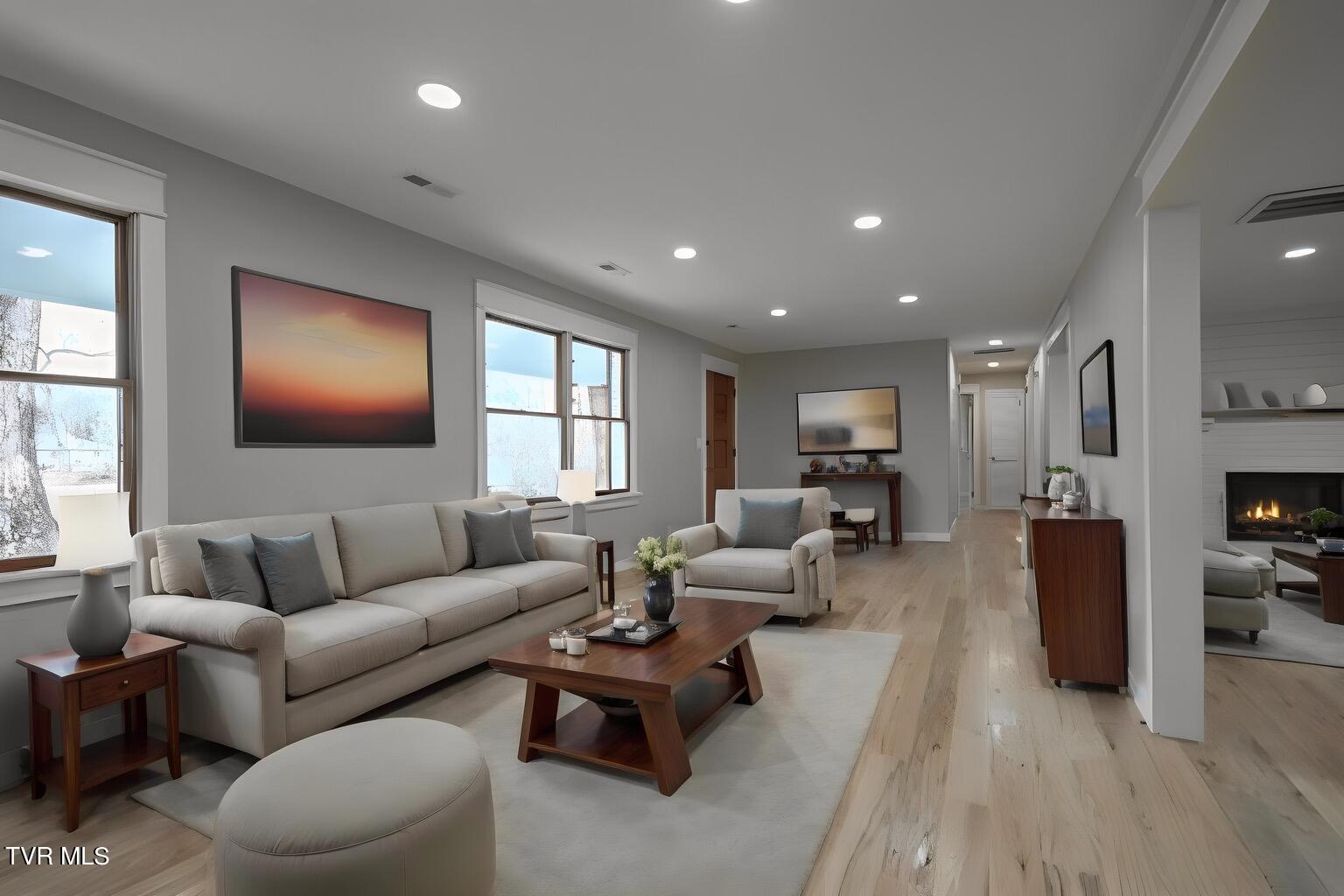 519 Rambling Road Kingsport, TN 37663 - Photo 19 of 58 Virtual Staging AI - IMG_0765.jpeg-Janua