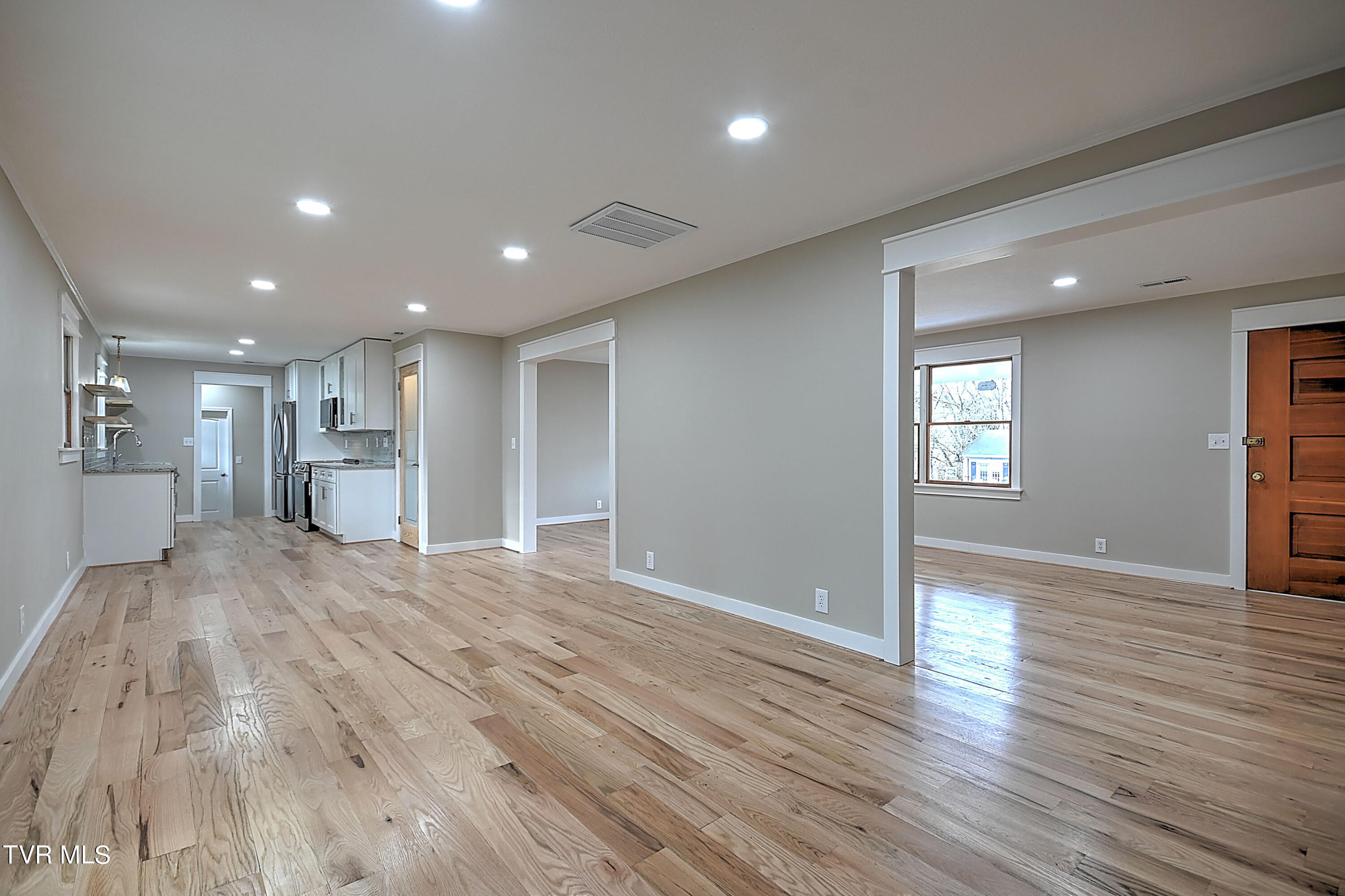 519 Rambling Road Kingsport, TN 37663 - Photo 20 of 58 519 Rambling TS-21