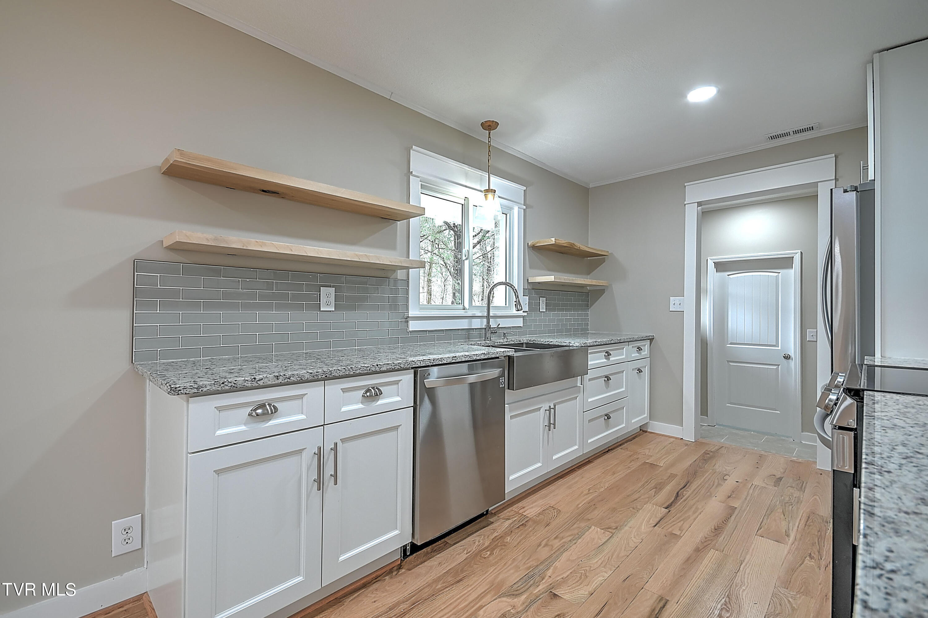 519 Rambling Road Kingsport, TN 37663 - Photo 28 of 58 519 Rambling TS-27