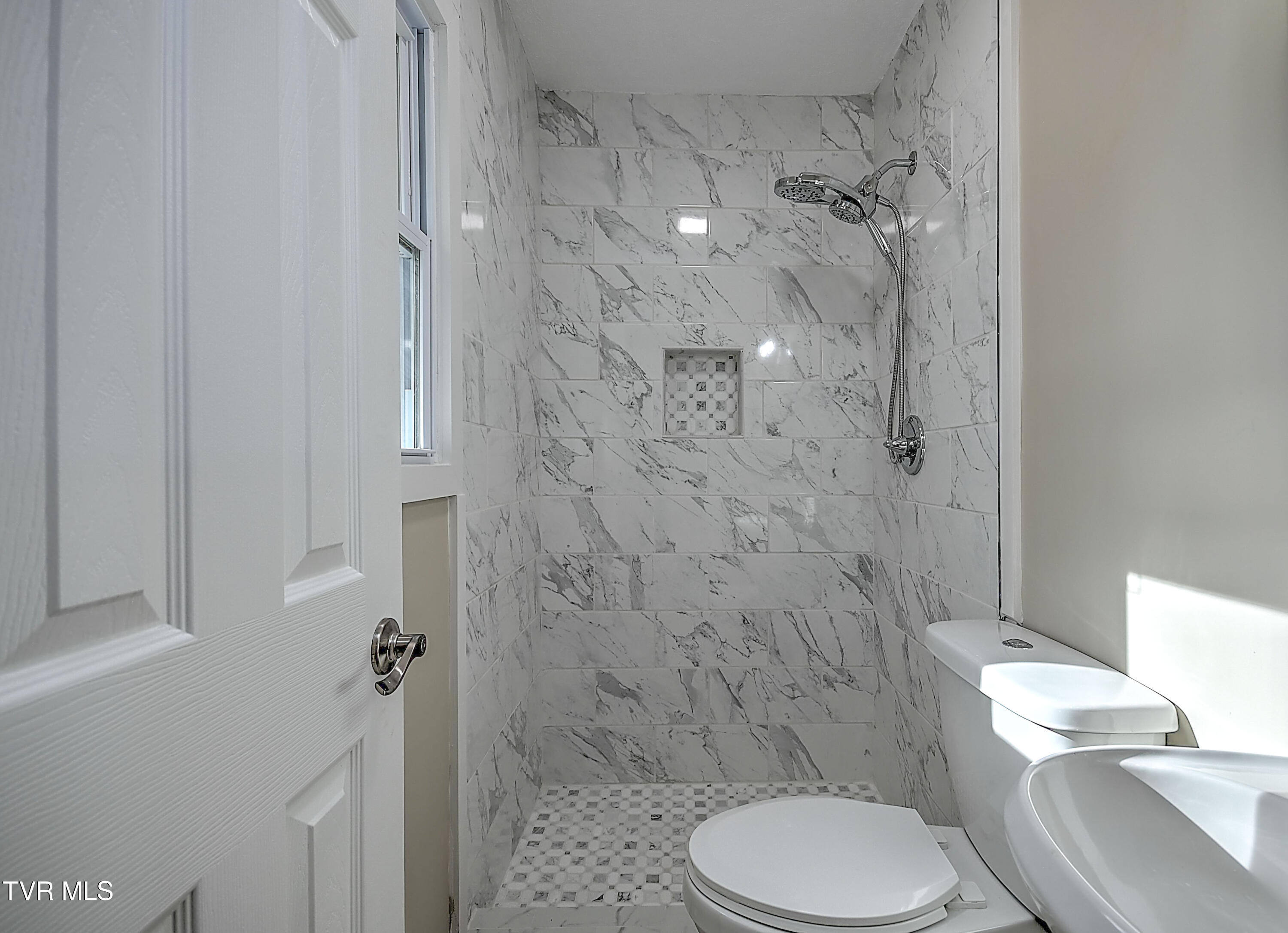 519 Rambling Road Kingsport, TN 37663 - Photo 39 of 58 519 Rambling TS-46