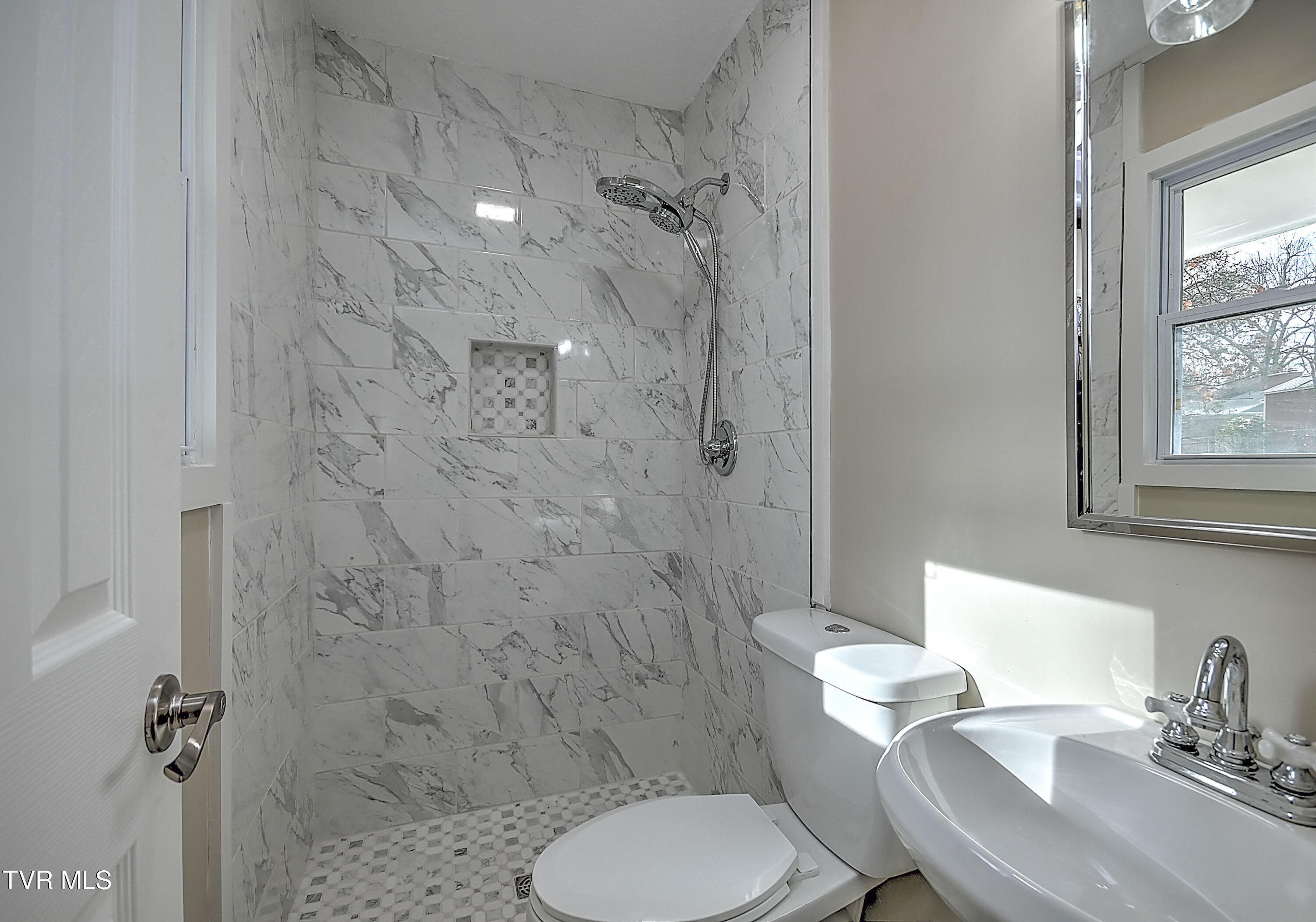 519 Rambling Road Kingsport, TN 37663 - Photo 40 of 58 519 Rambling TS-47