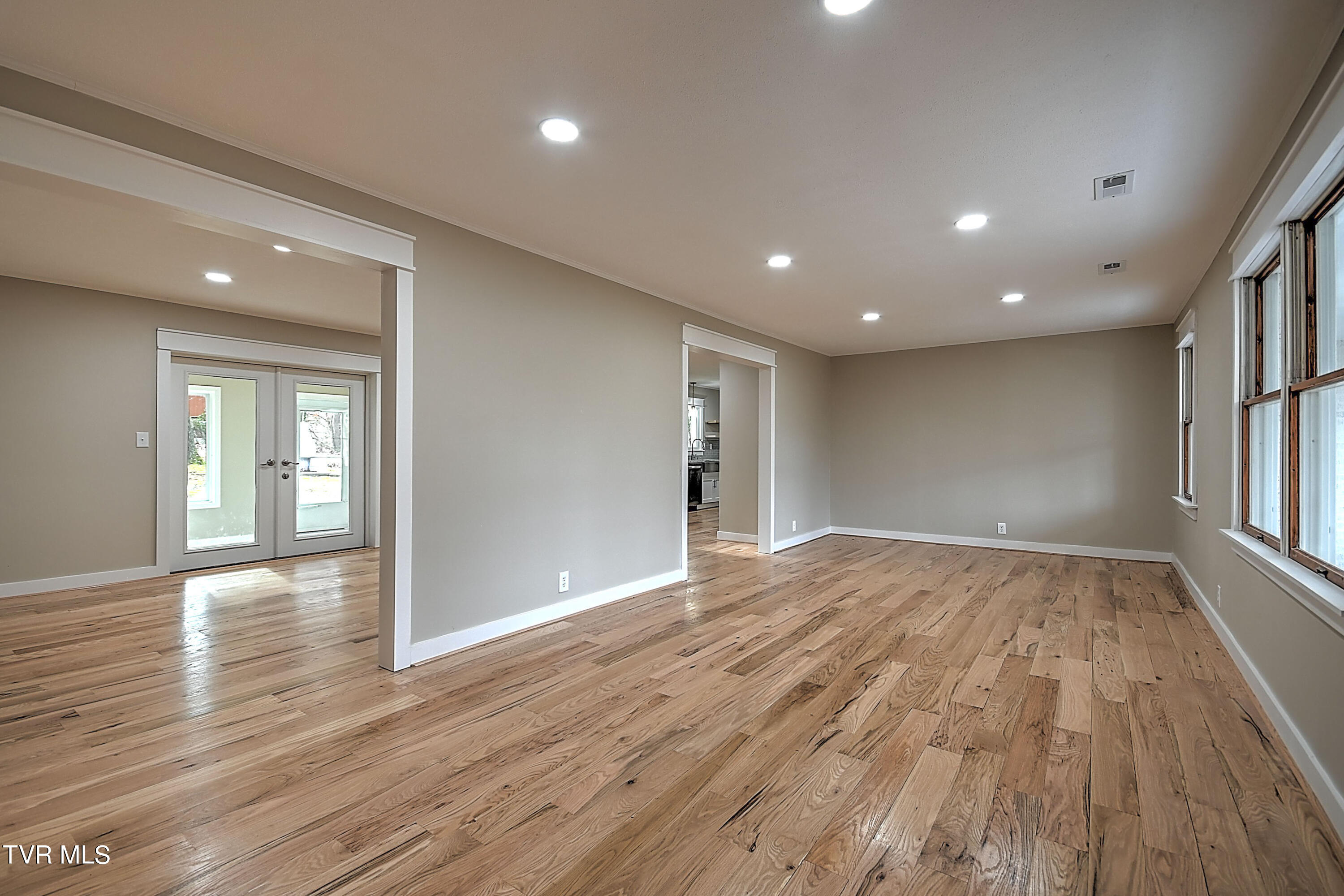 519 Rambling Road Kingsport, TN 37663 - Photo 8 of 58 519 Rambling TS-9