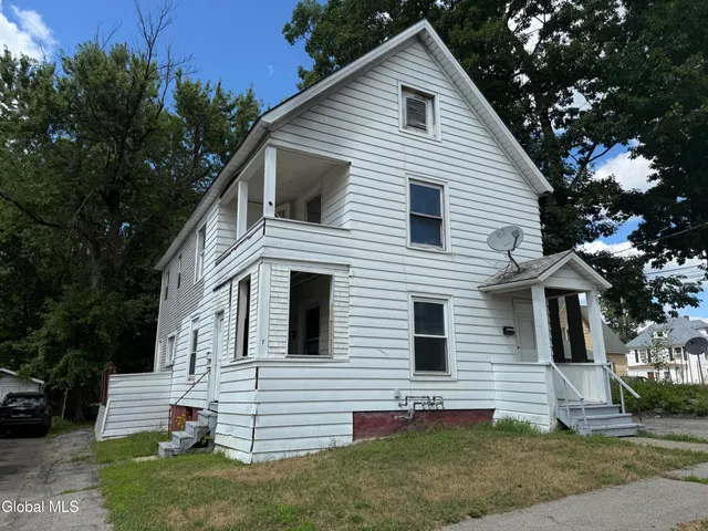 $93,300 | 7 Vanwyck Street, Gloversville, NY 12078