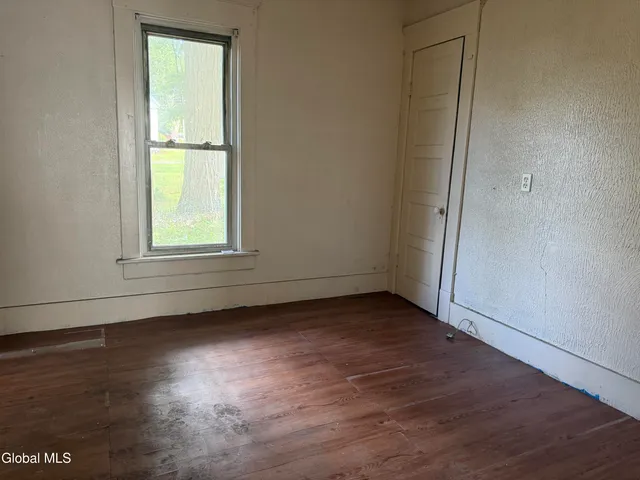 $93,300 | 7 Vanwyck Street, Gloversville, NY 12078