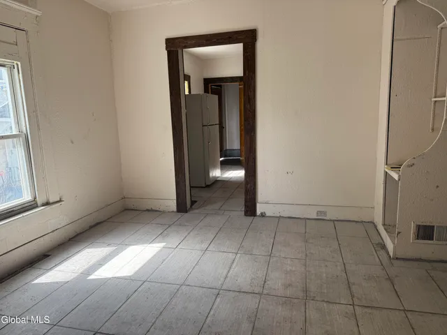 $93,300 | 7 Vanwyck Street, Gloversville, NY 12078