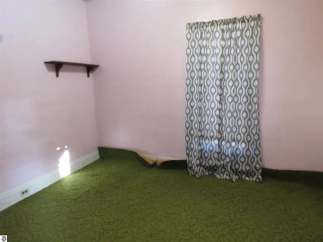 $99,900 | 605 East Garfield Street, Cadillac, MI 49601